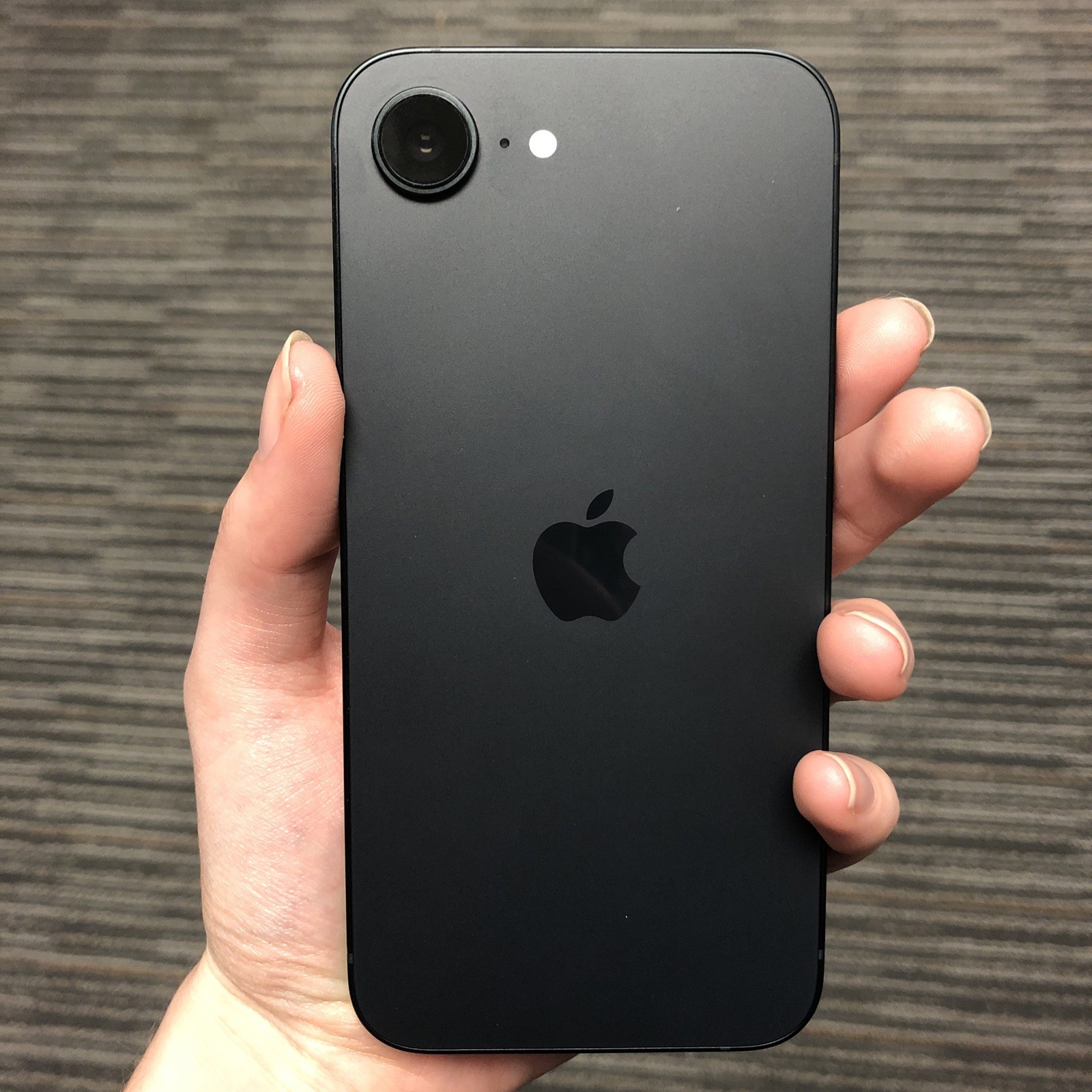 Apple iPhone 16e 128GB – Black | Verizon | Fair Condition