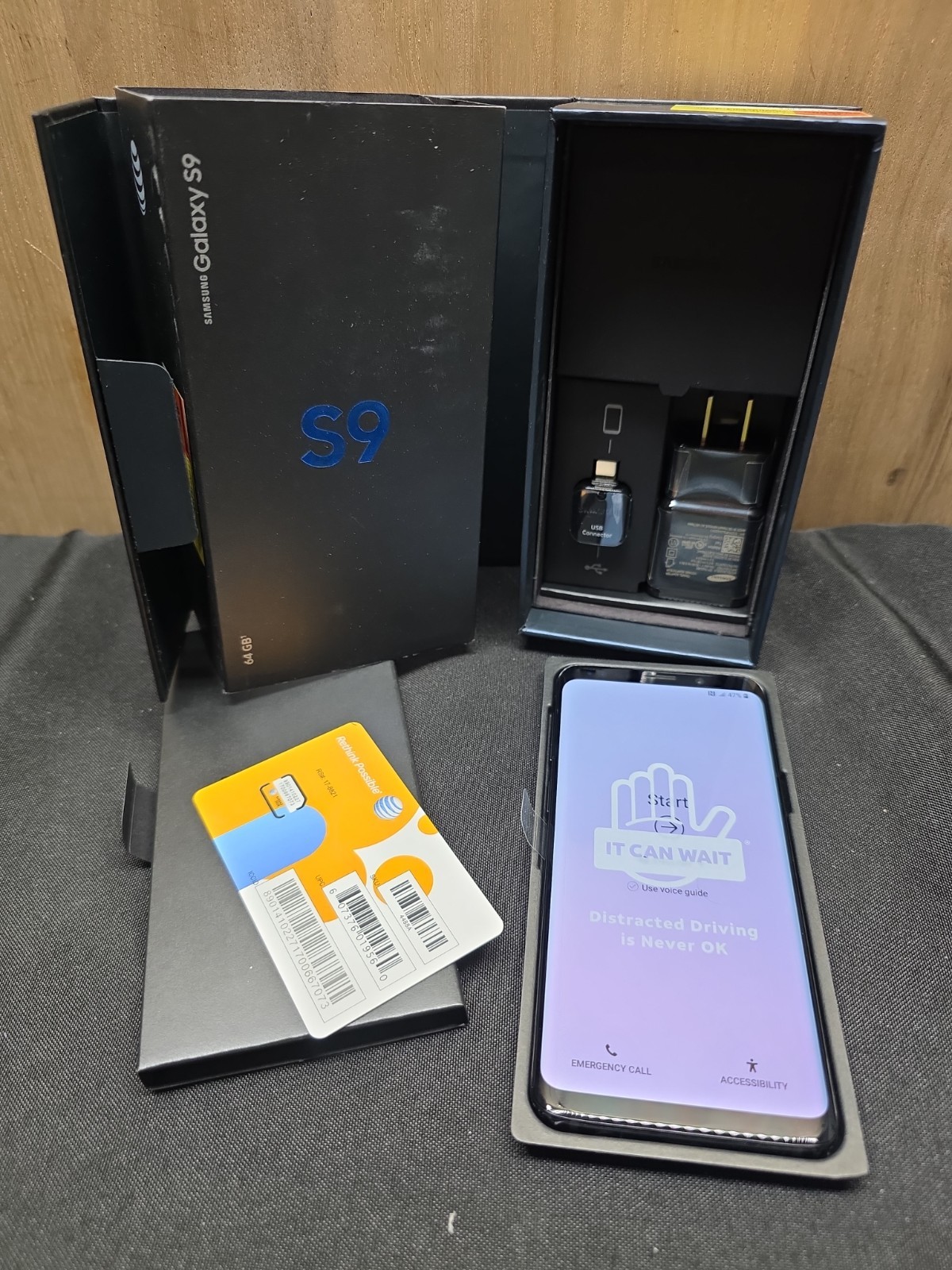 Samsung Galaxy S9 (G960U) 64GB 4GB RAM AT&T Open Box