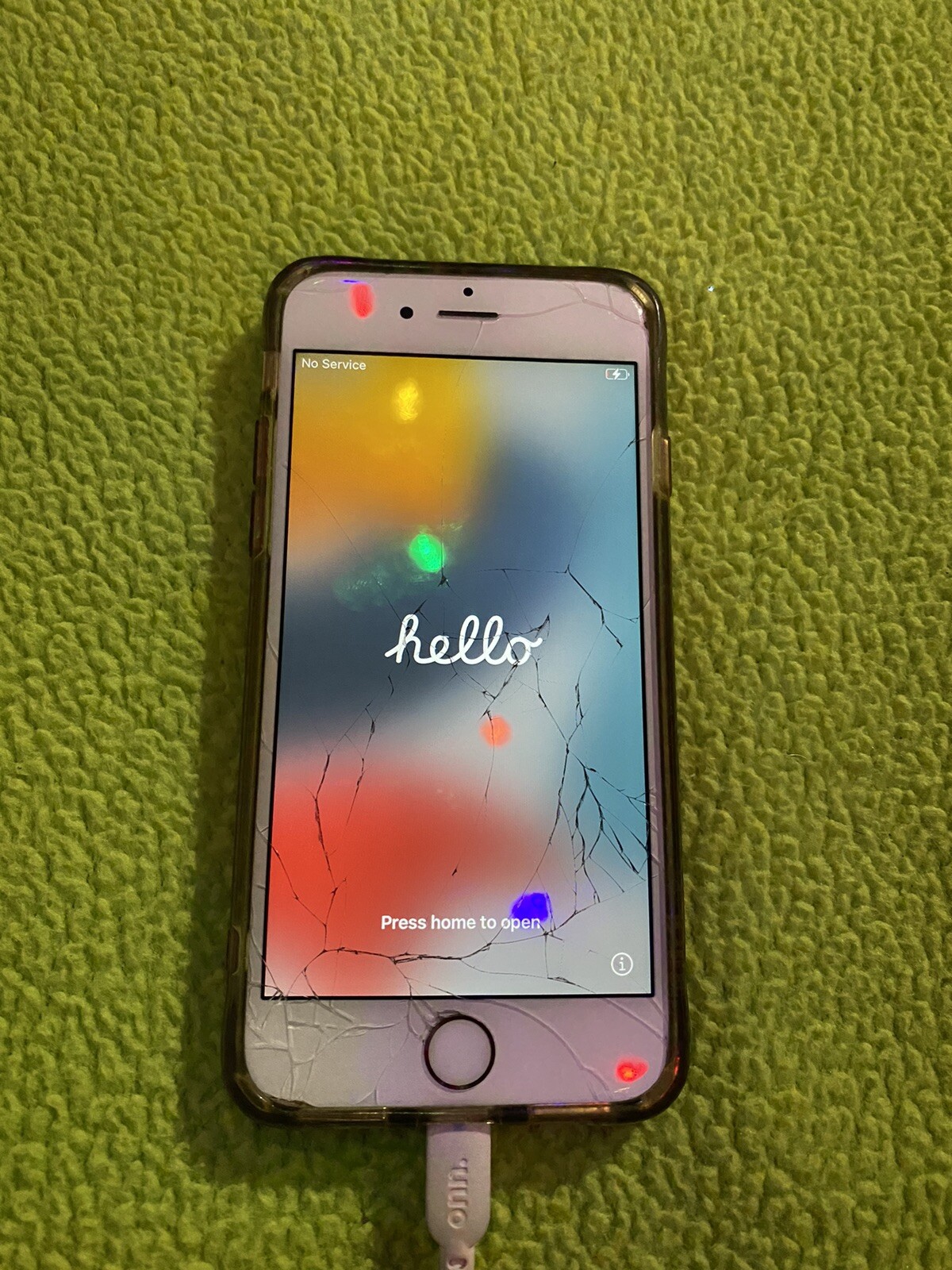 Apple iPhone 6s – 64GB – Rose Gold (Metro) A1688 (CDMA + GSM) (Cracked)