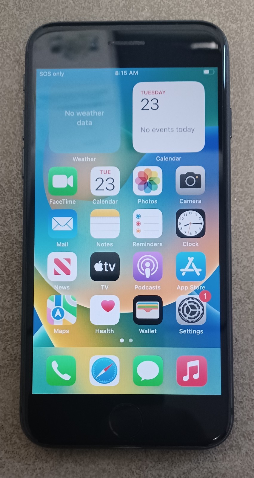 Apple iPhone 8 Unlocked, 64Gb *No Power Cord* (Used)