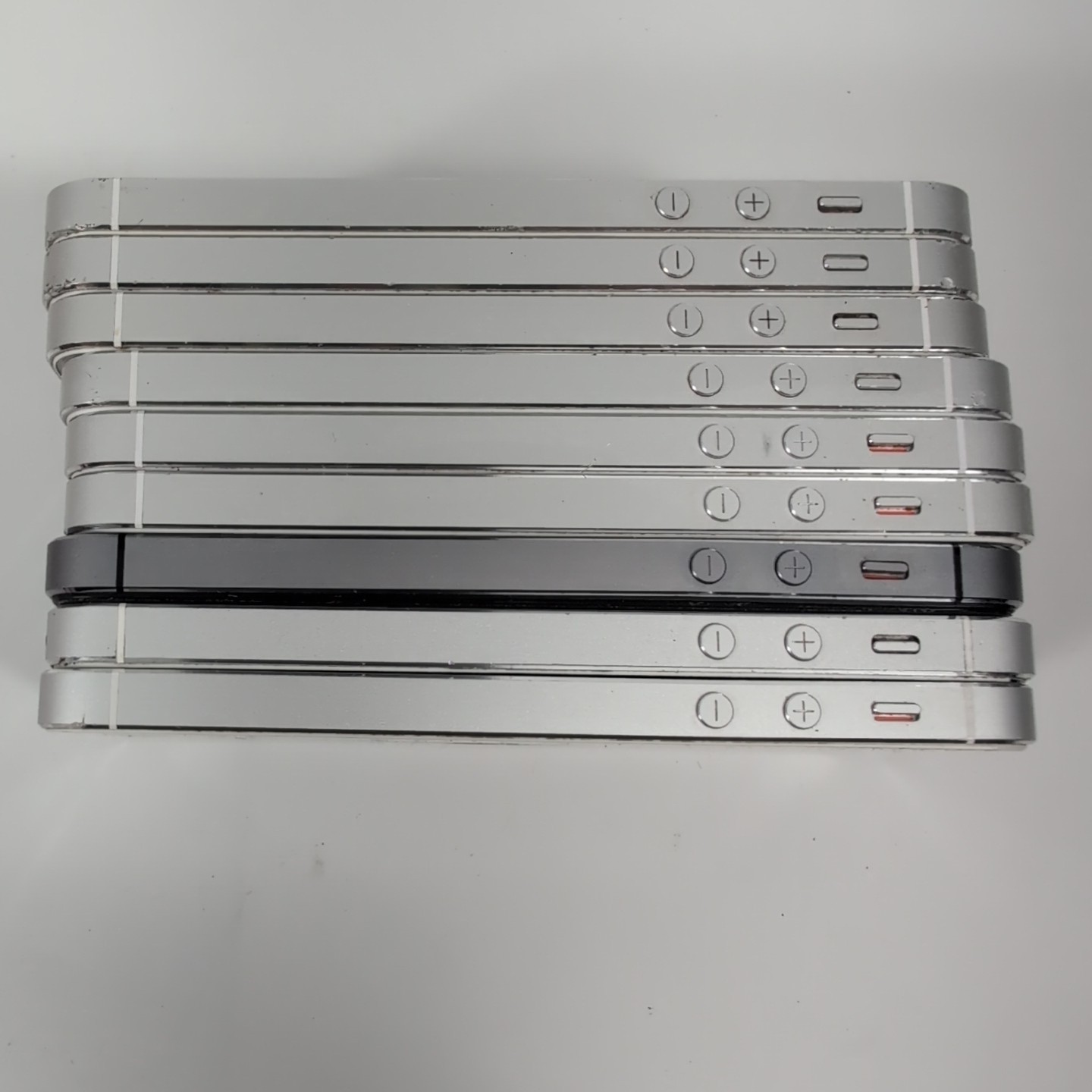 Lot of 9 Apple iPhone 5s A1453 A1533 Smartphones for Parts or Repair – IP5SL1