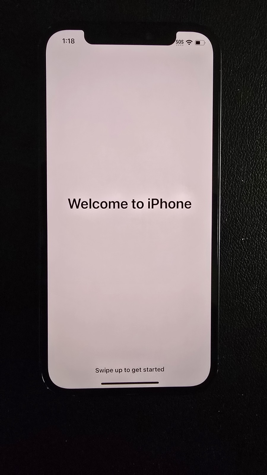 Apple iPhone 12, Black Smartphone iOS 26.2.1 Genuine Battery