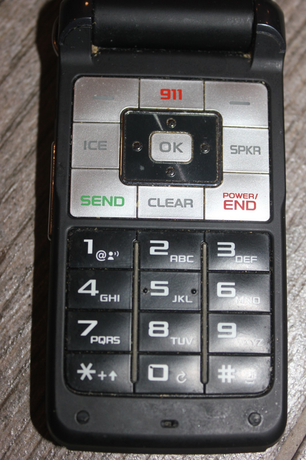 Working VGUC Samsung Haven SCH-U320 Flip Phone & Desk Chgr Verizon No Camera