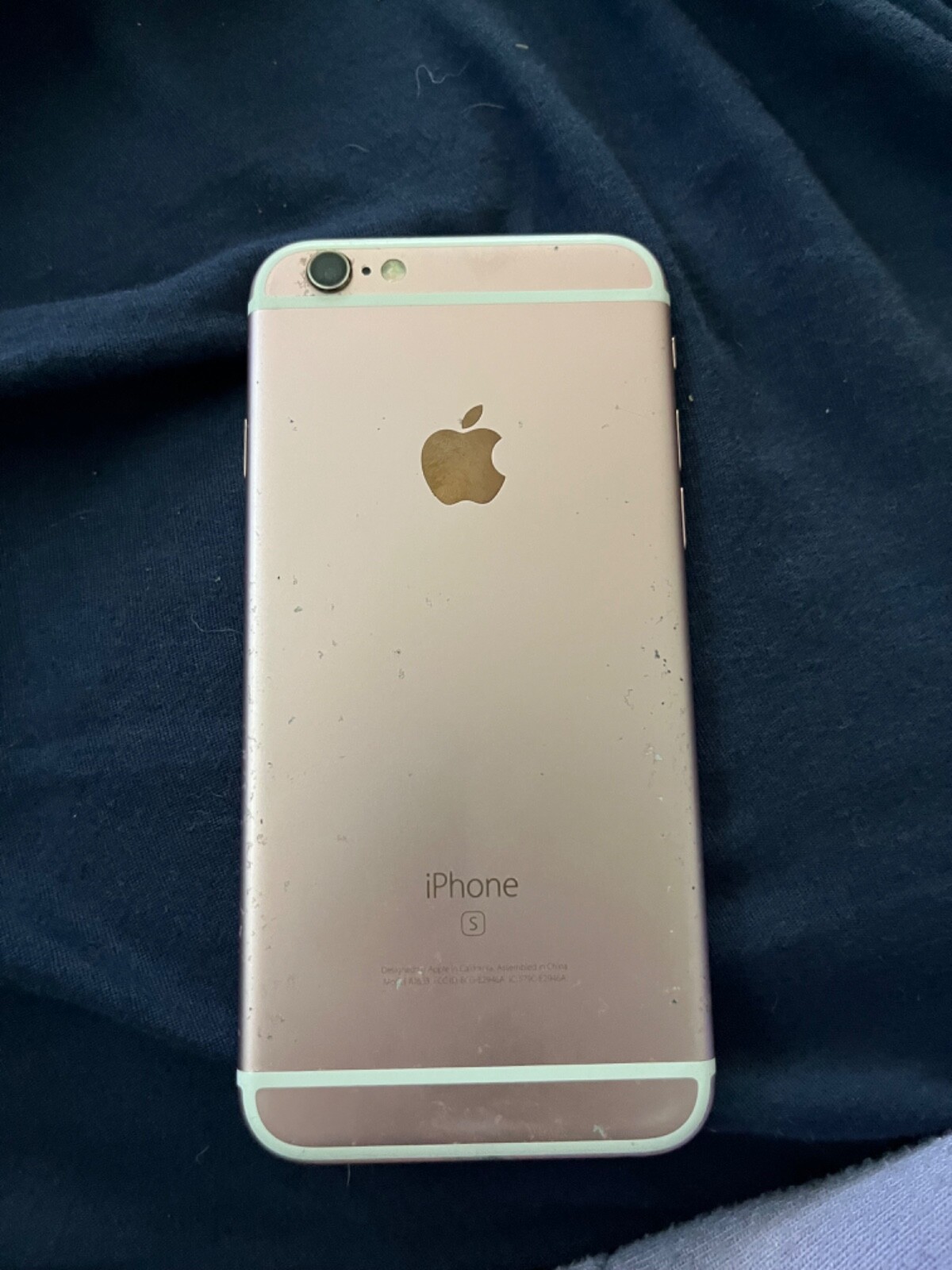 Apple iPhone 6s – 64GB – Gold (AT&T) A1633 (CDMA + GSM)