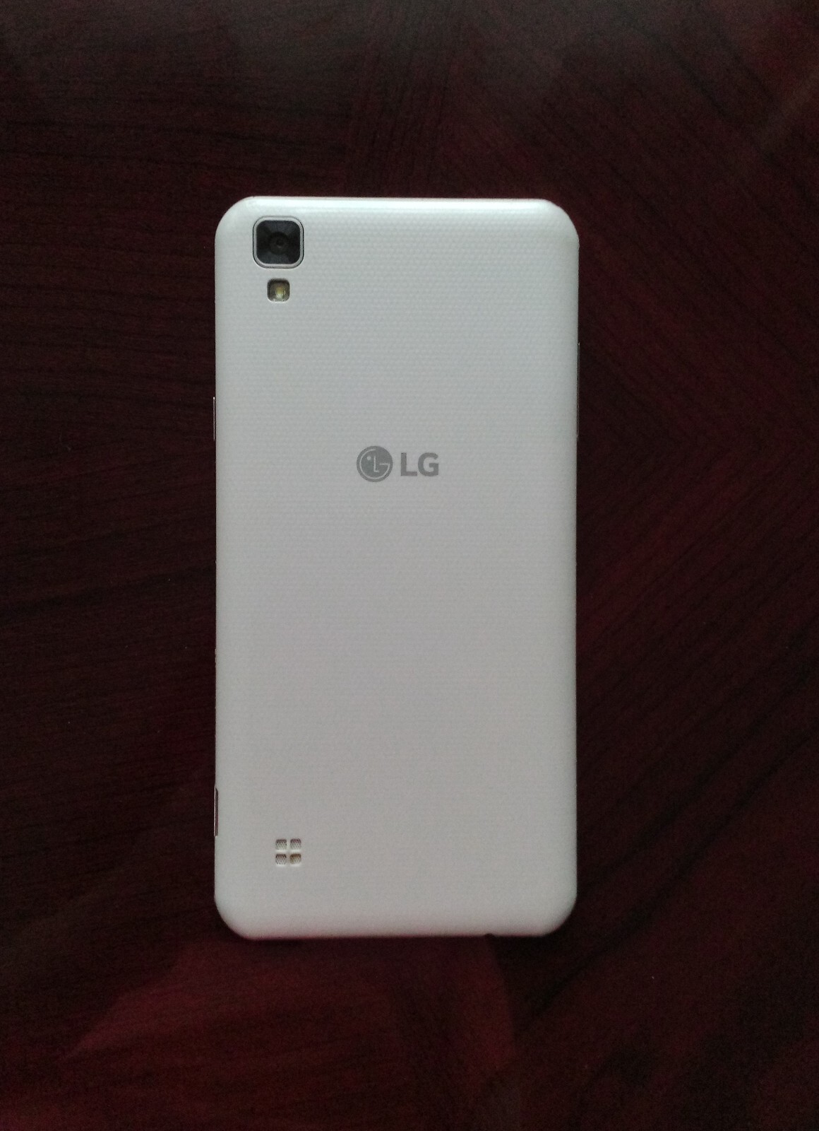 LG Tribute HD for Sprint White for Parts / Not Working Smartphone