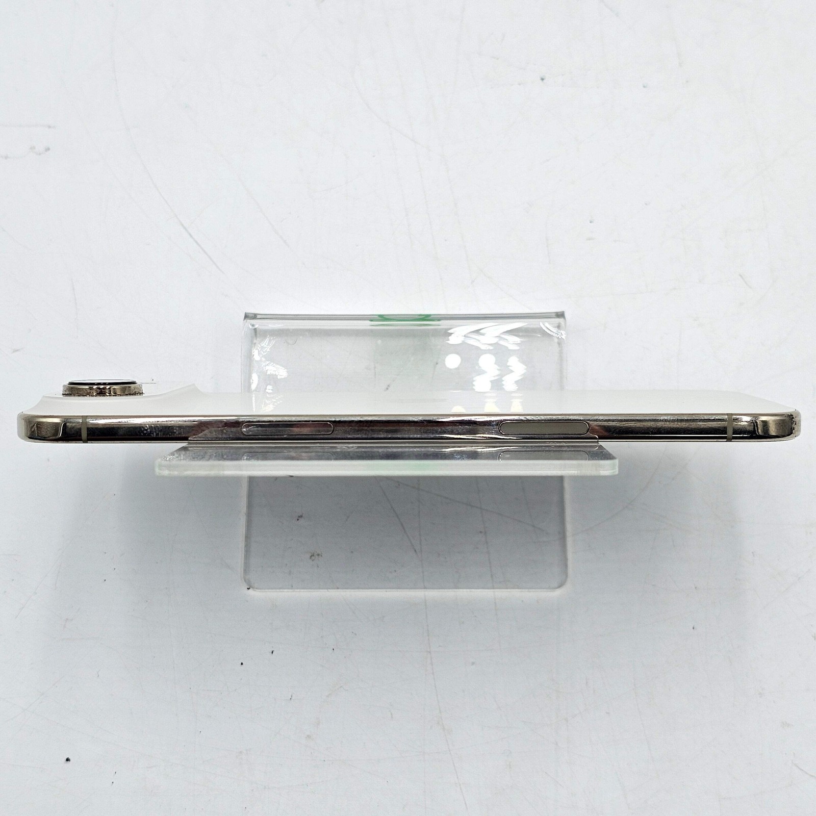 Broken Unlocked Apple iPhone Air 256GB MG1A4LL/A Read