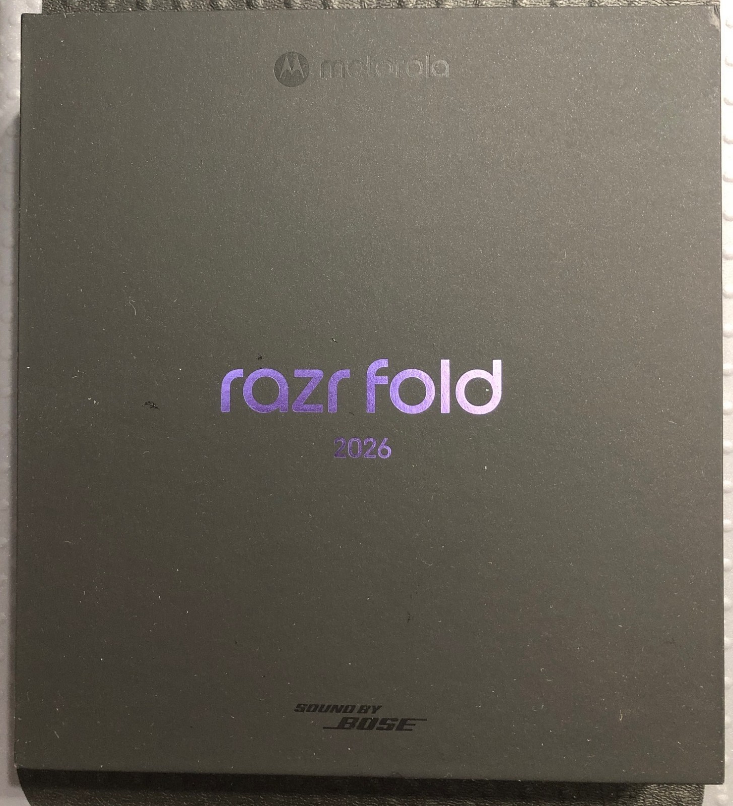 Moto Razr Fold 2026 512GB – PANTONE Blackened Blue BLOCKED (READ DESCRIPTION)