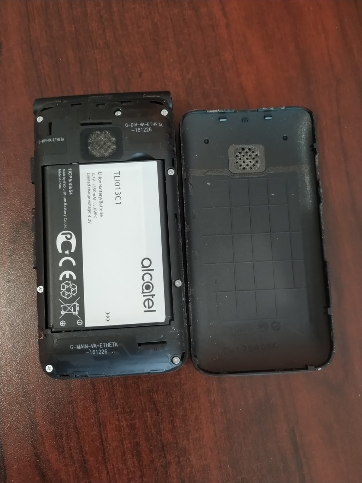 Alcatel 4044O 1GB AT&T Flip Cell Phone Works Great (Big Buttons)