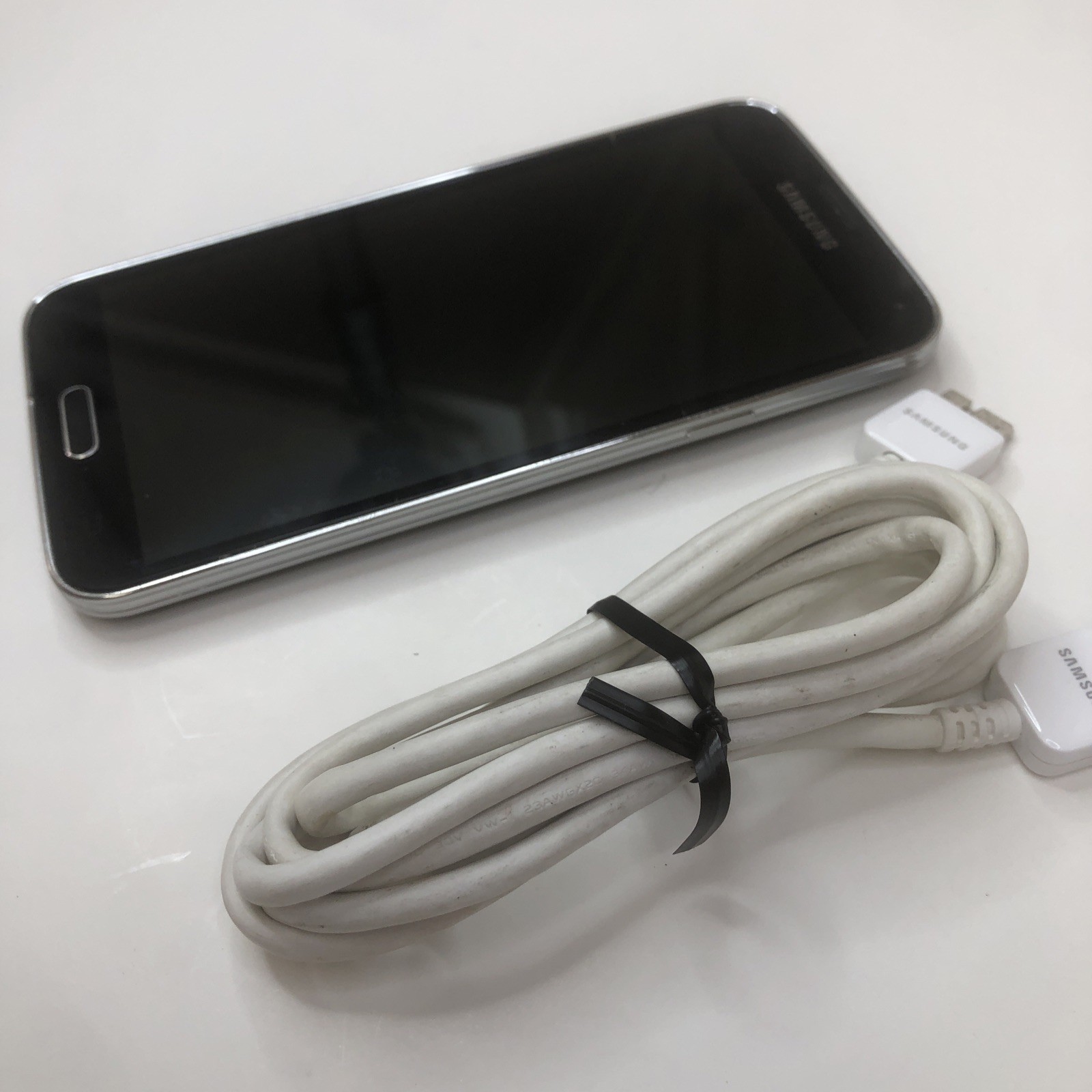 Samsung Galaxy S5 SM-G900T 16GB Black T-Mobile 4G LTE Smartphone