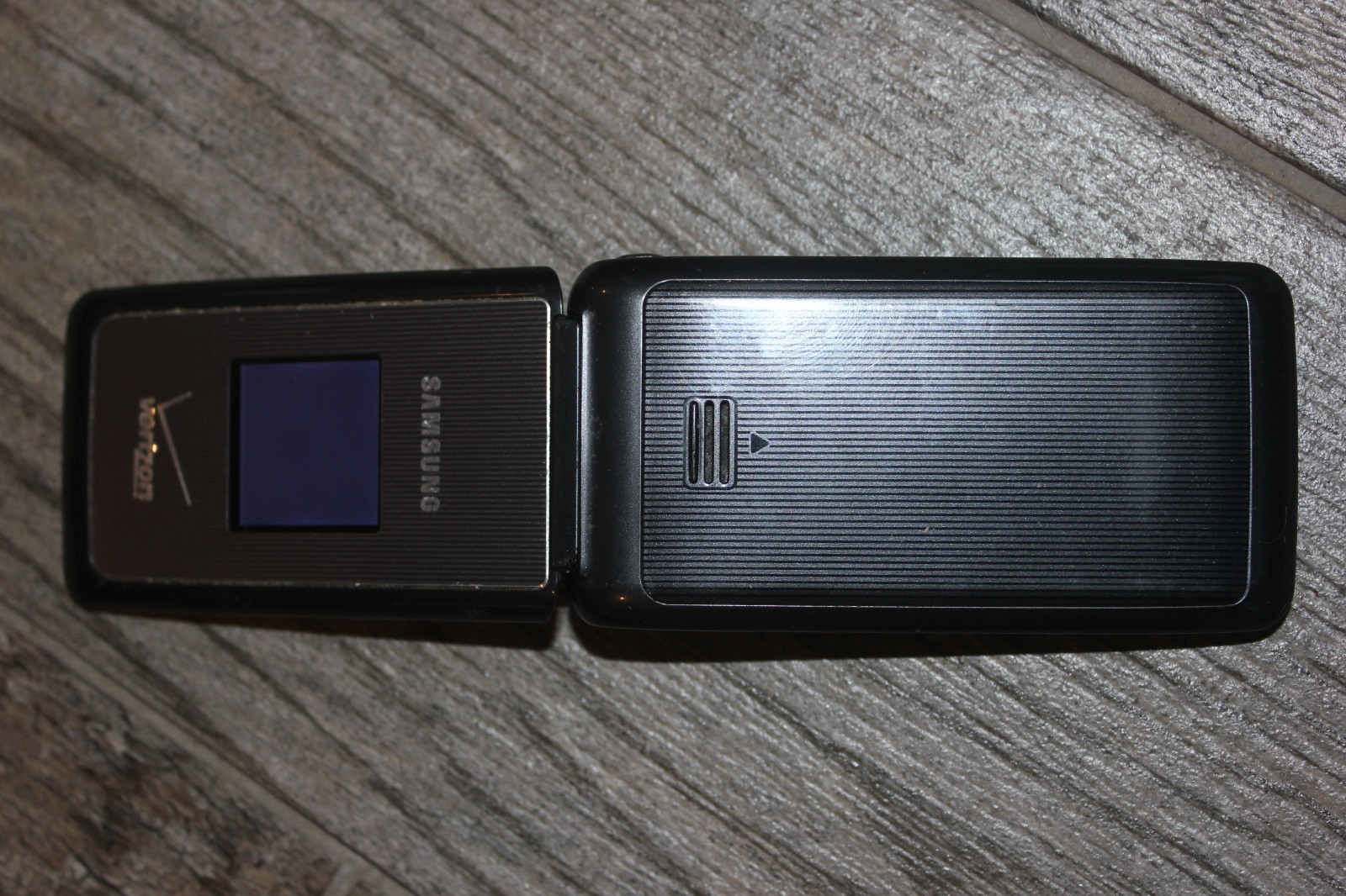 Working VGUC Samsung Haven SCH-U320 Flip Phone & Desk Chgr Verizon No Camera