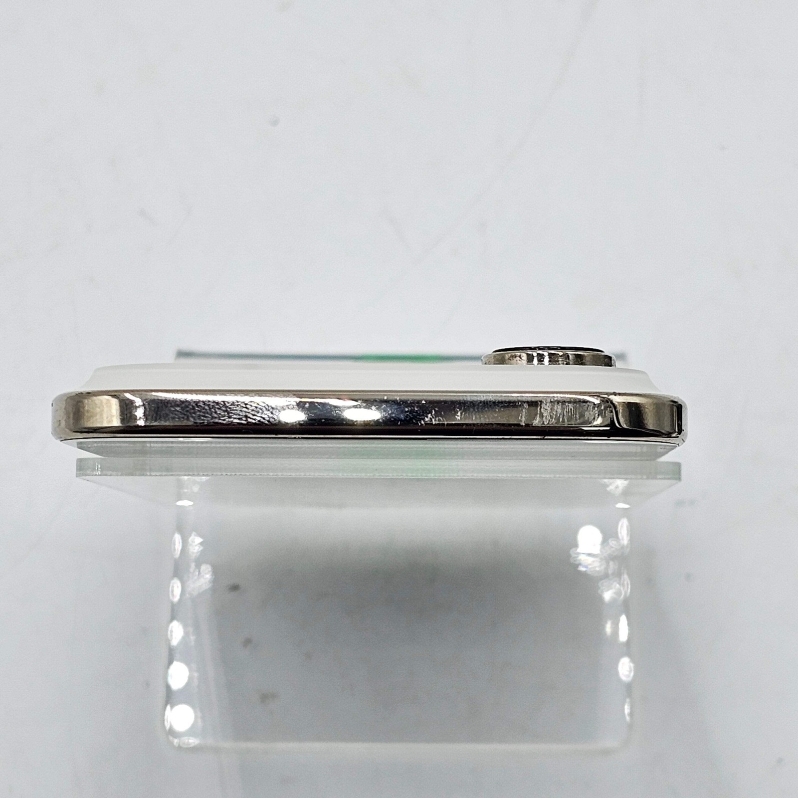 Broken Unlocked Apple iPhone Air 256GB MG1A4LL/A Read