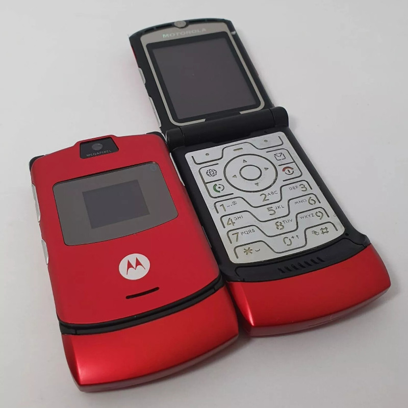Unlocked Motorola RAZR V3 Unlocked Flip GSM Bluetooth MP4 video Mobile Phone