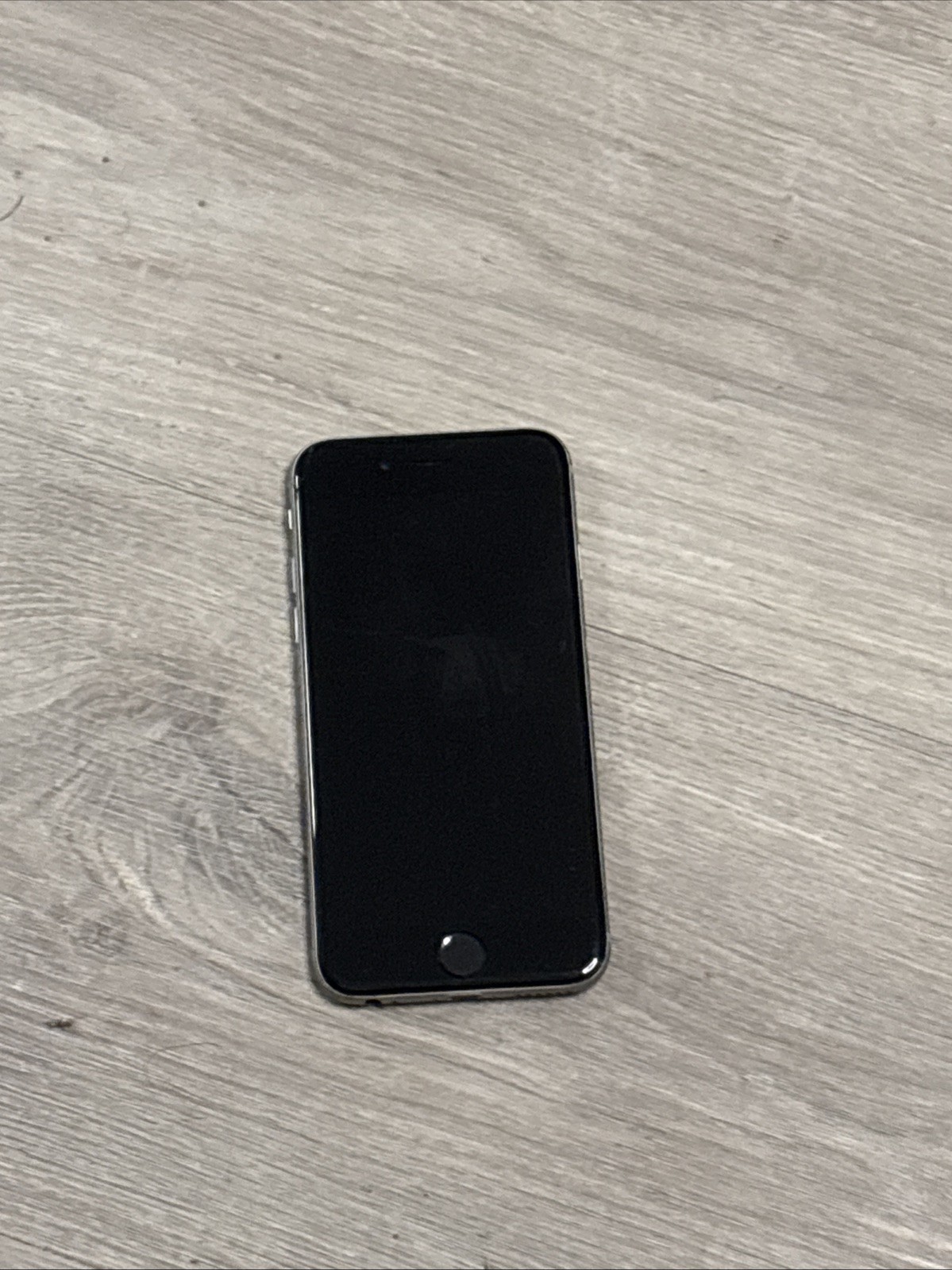 Apple iPhone A1586 Needs New Battery.