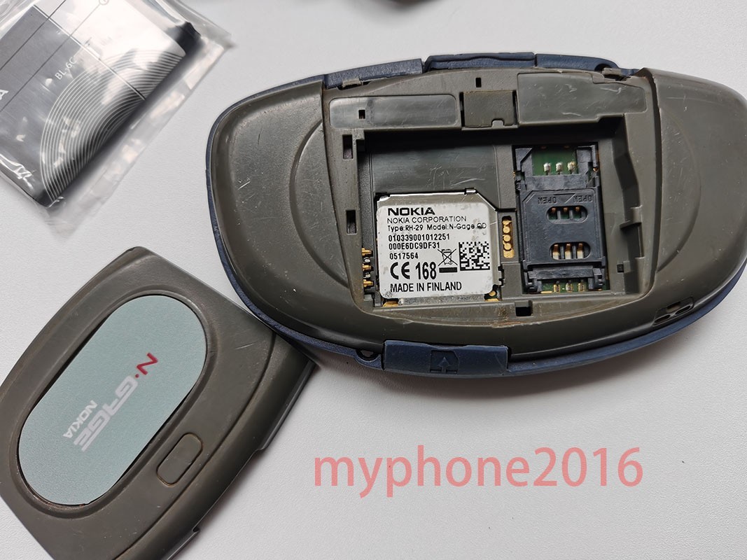 Nokia N-Gage QD – Unlocked – handheld game Smartphone Very Good !