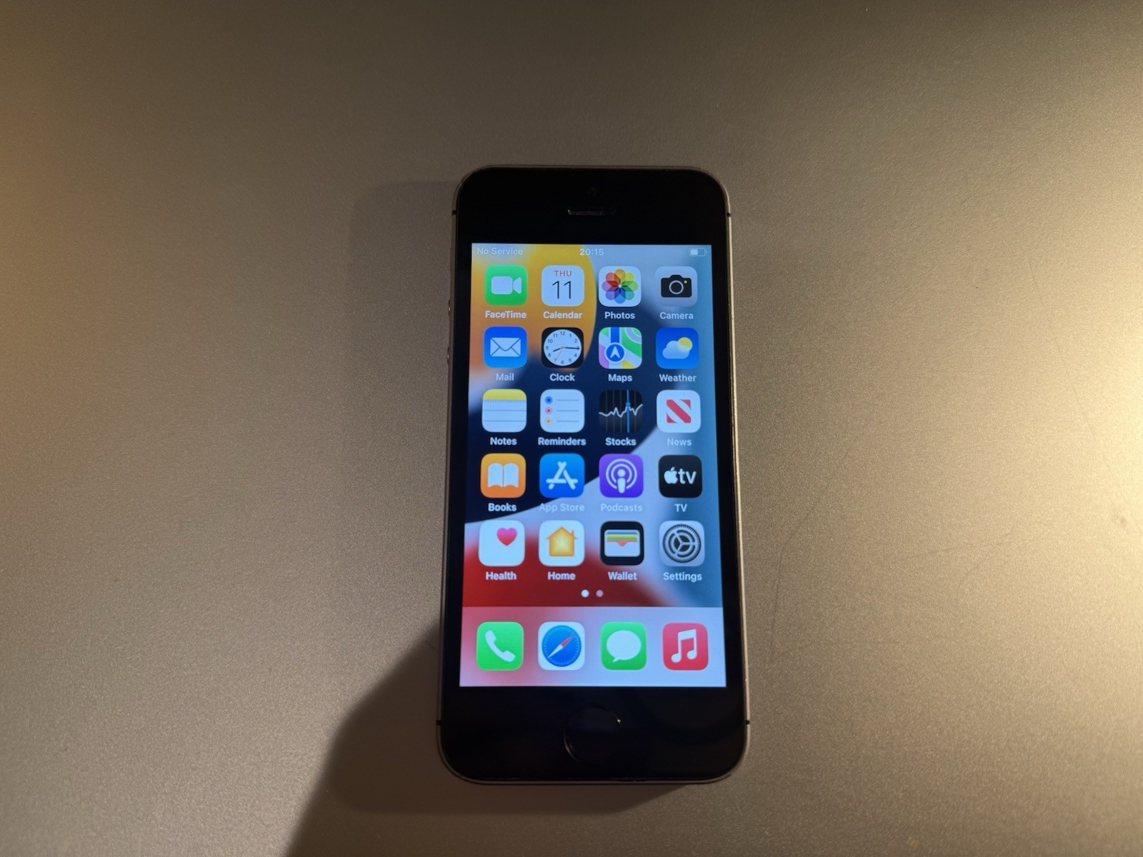 iPhone SE 1st Gen 32gb Space Gray (AT&T) Used Fair