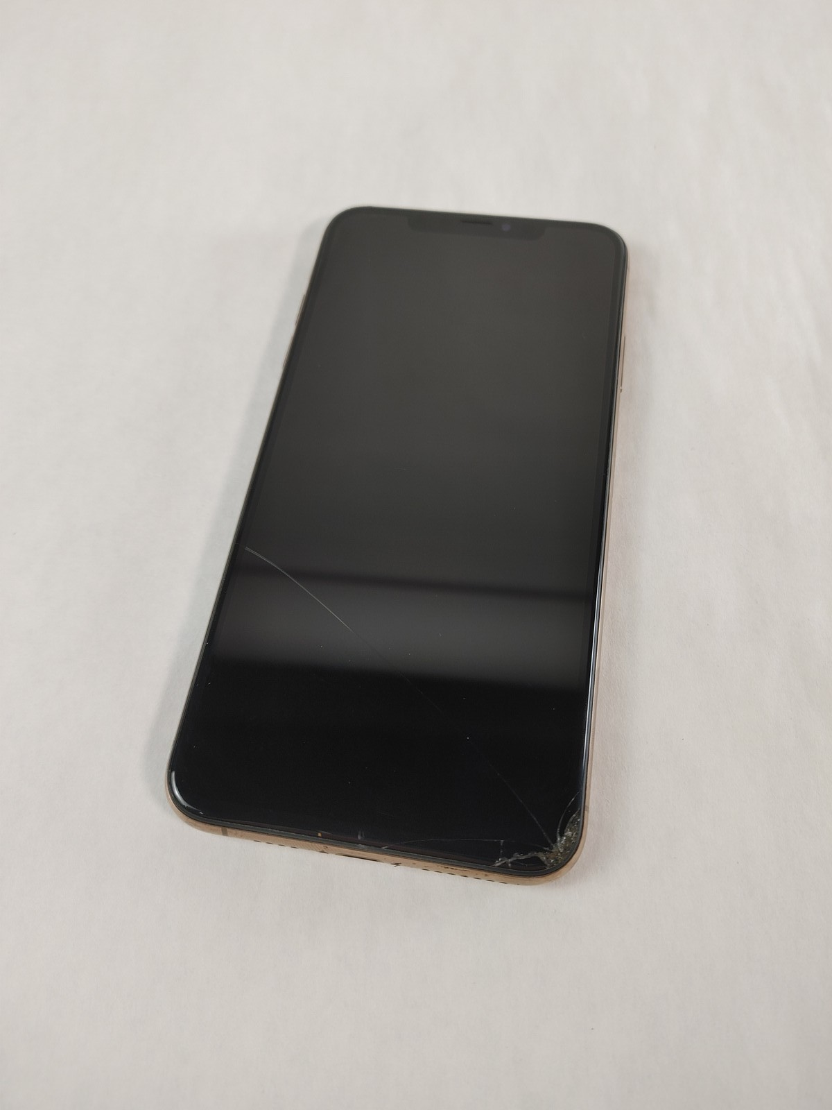 Apple iPhone XS Max A1921 64 GB iOS 18.7.7 Sprint Only (Wi-Fi + 4G) For Parts