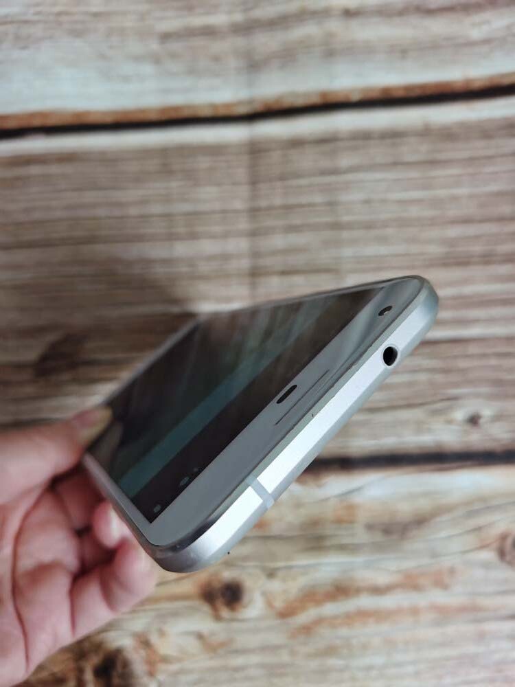 Google Pixel XL Android GSM 12.3MP Unlocked 4G 32GB+4GB 5.5 inches Smartphone