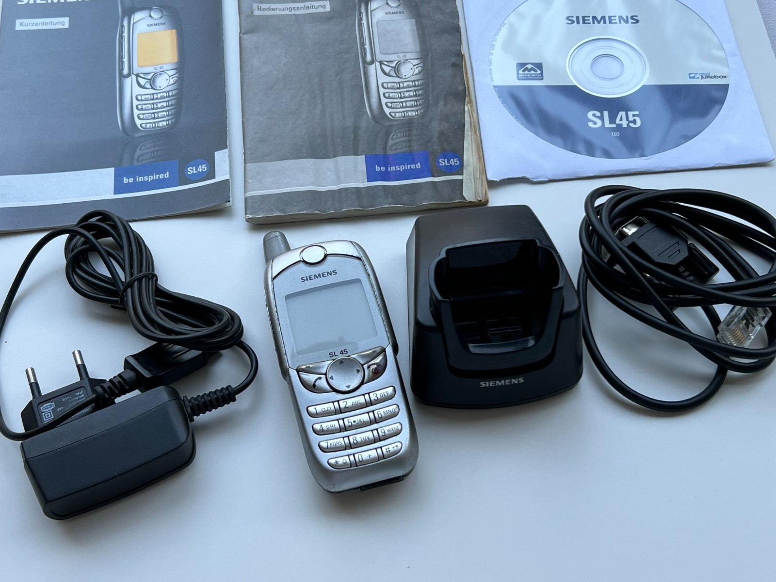 Ultra Rare Siemens SL45 Rare With Stand Charging Beautiful Retro Cell Phone