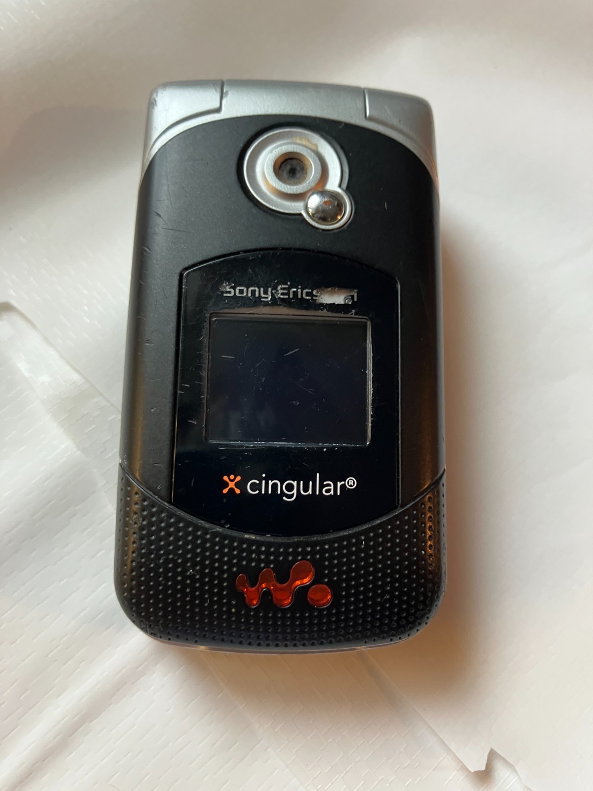 Sony Ericsson W300i Walkman Cingular Flip Phone Bundle – For Parts or Repair