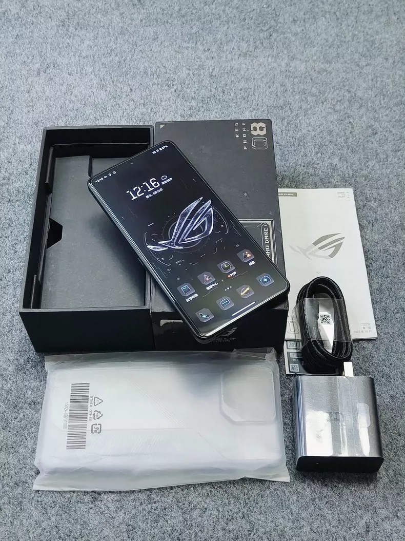 Asus ROG Phone 8 5G 6.78″ 50MP Android Google Play Global 12+256GB RAM