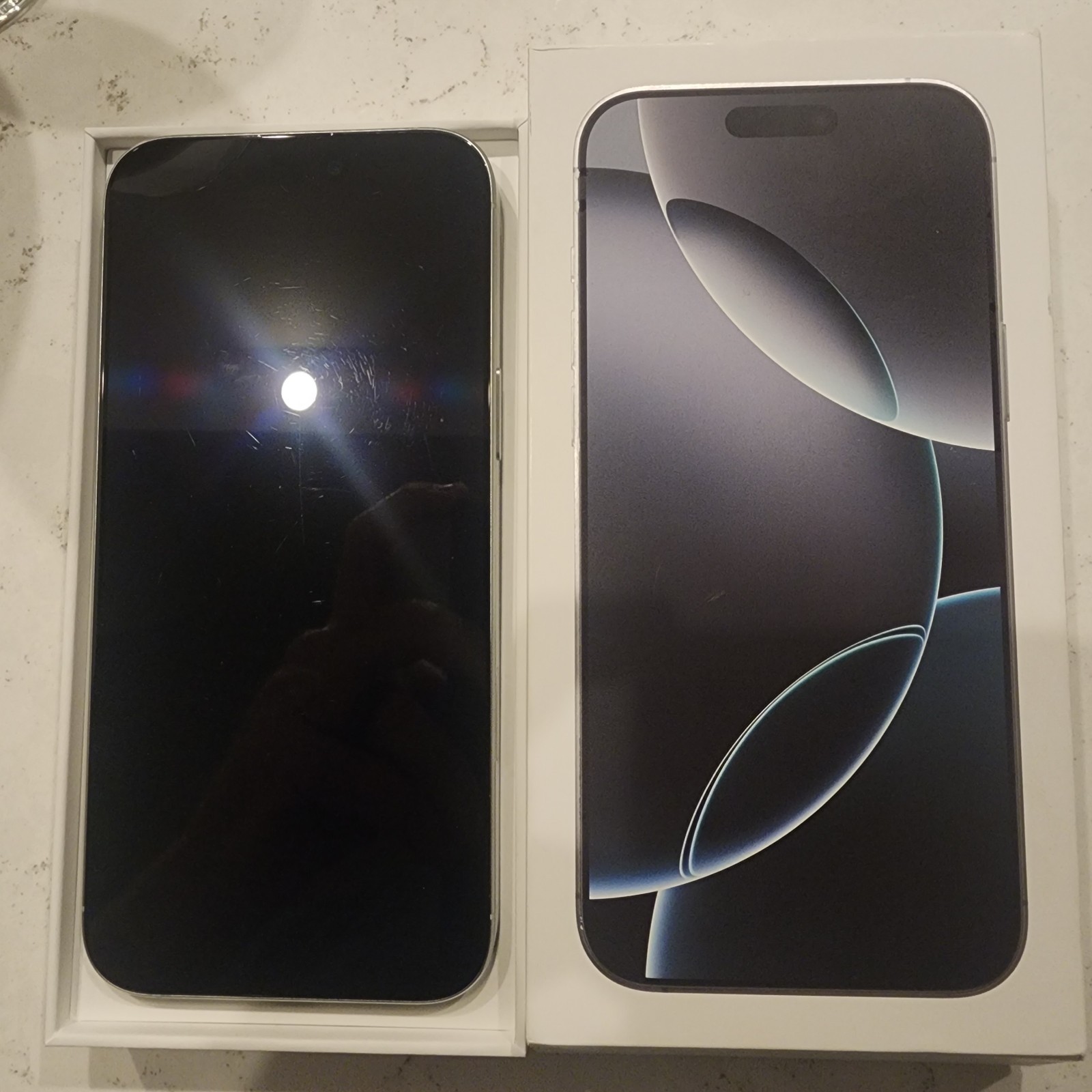 Apple iPhone 16 Pro Max – 256 GB – White Titanium (Unlocked) (LCD) (ESN Checks)