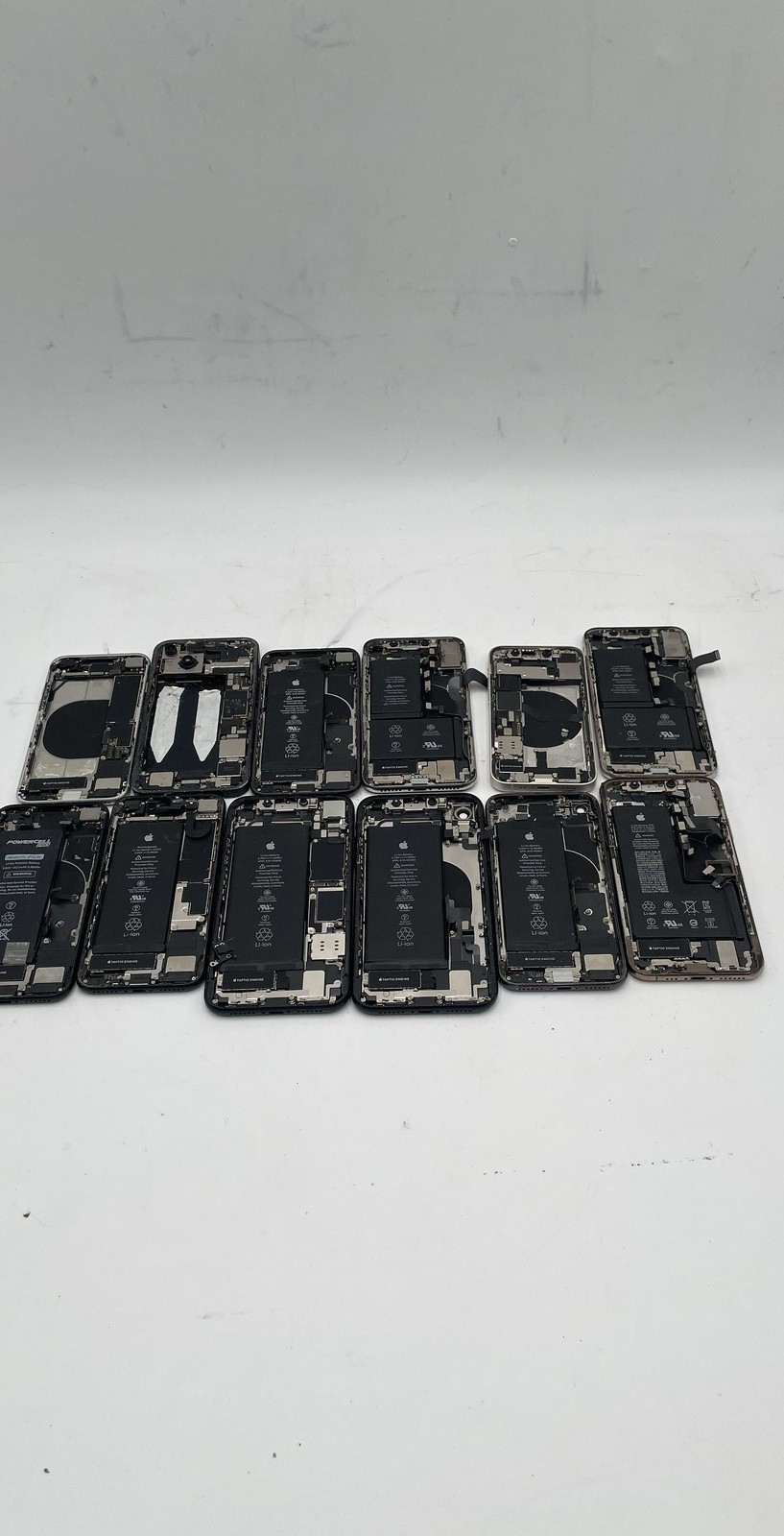 Apple iPhone X XR XS Mixed Cracked Broken For Parts Or Repair Lot Of 12