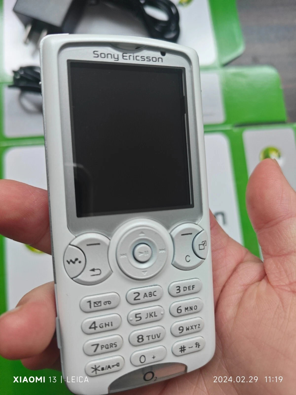 Sony Ericsson W810i Walkman 2MP Unlocked Mobile Cellular Phone+1 year warranty
