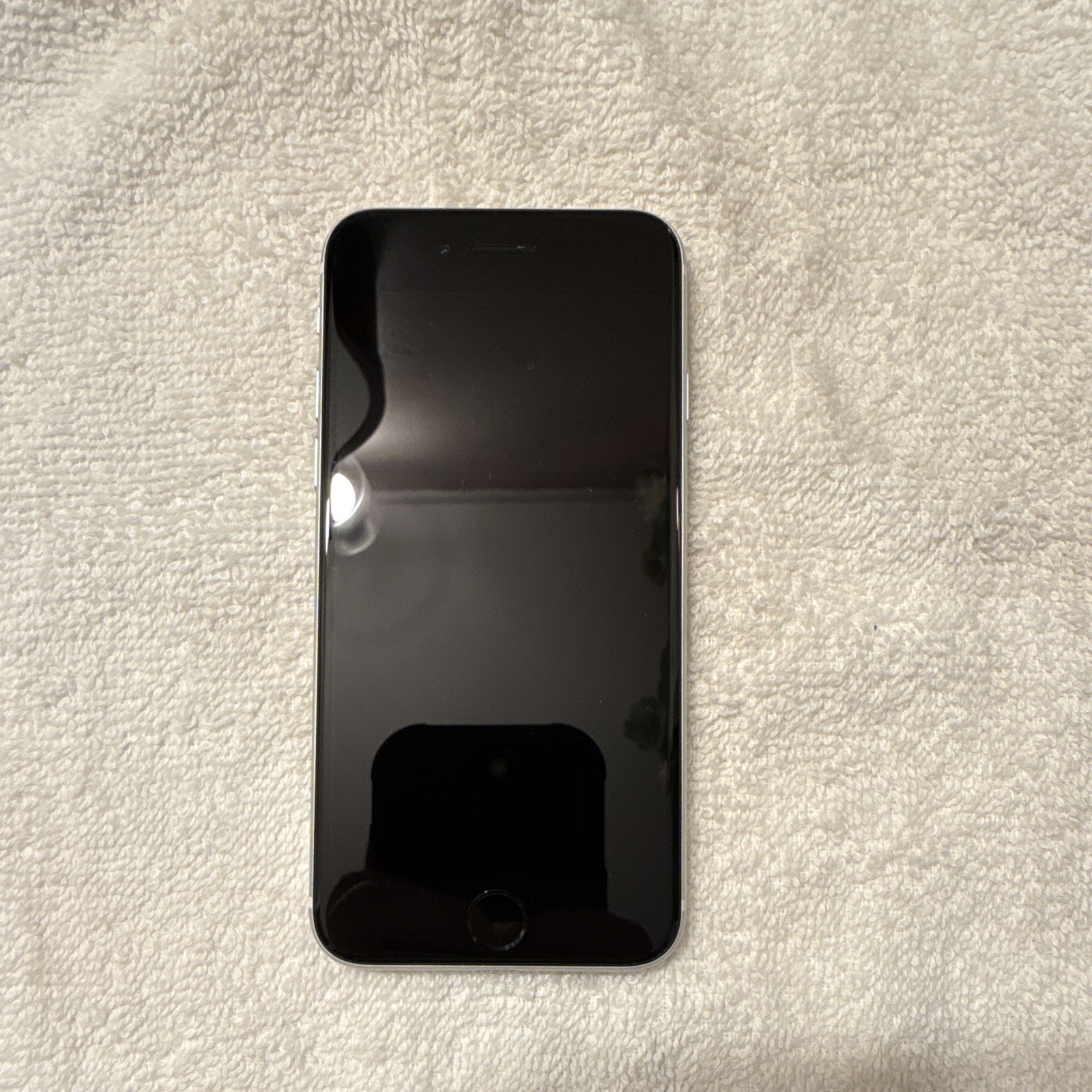 Apple iPhone SE (2nd Gen) 4.7in White Bar Smartphone 12MP iOS