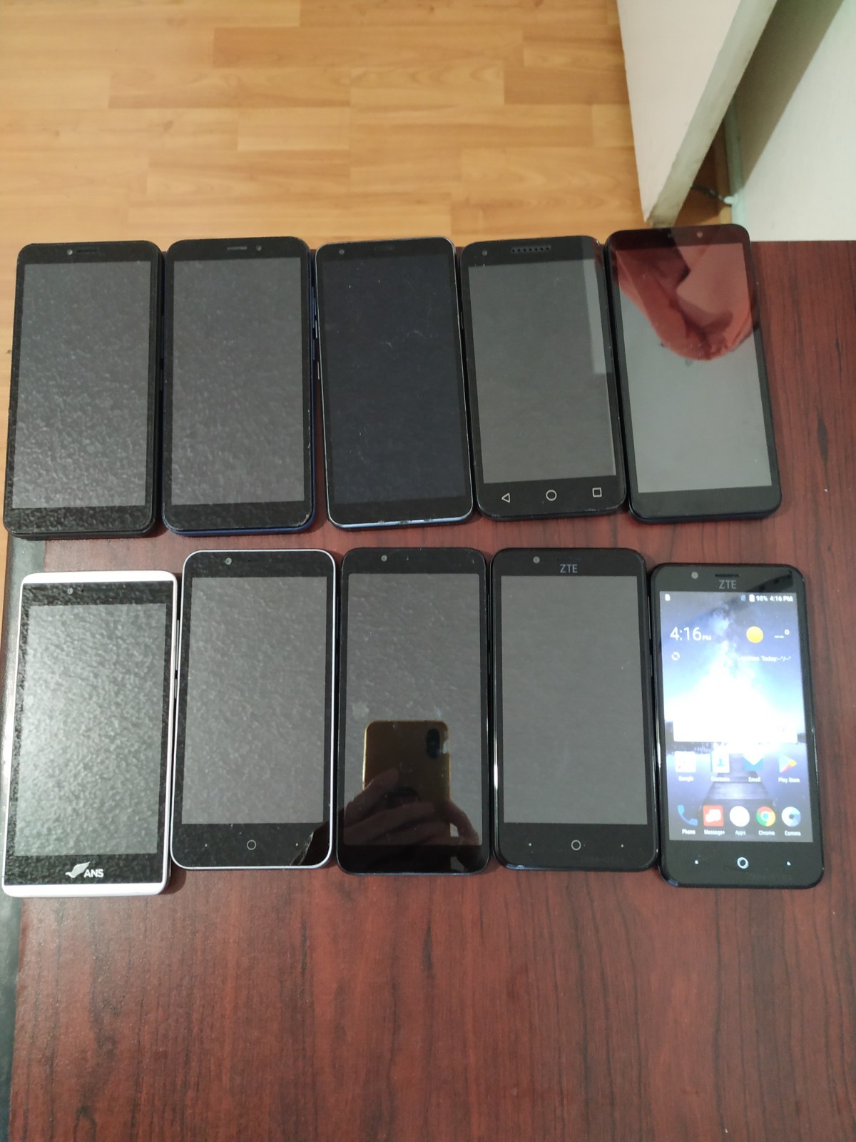 Lot of 10 Mixed Brand LG/WIKO/alcatel and other 16GB Smartphone