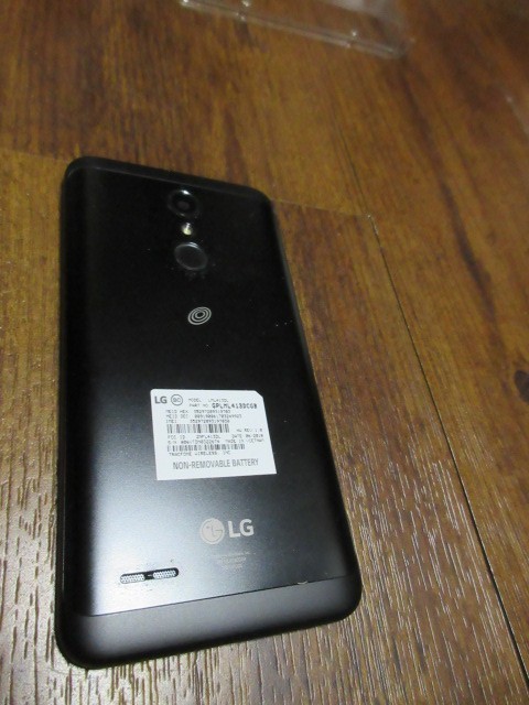 TracFone LG Premier Pro LML413DL Phone and Accessories