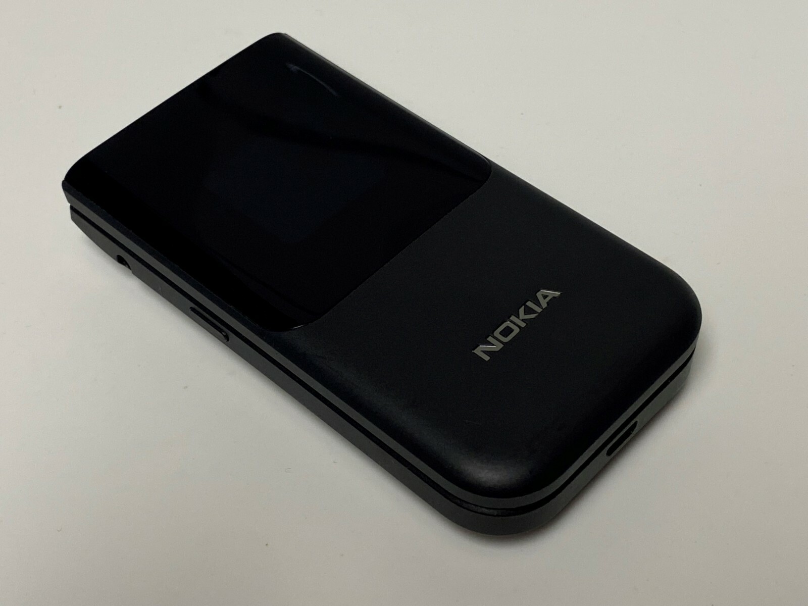 Nokia 2720 V Flip TA-1295 Verizon Wireless 4G LTE KaiOS 4GB KaiOS Smartphone OB