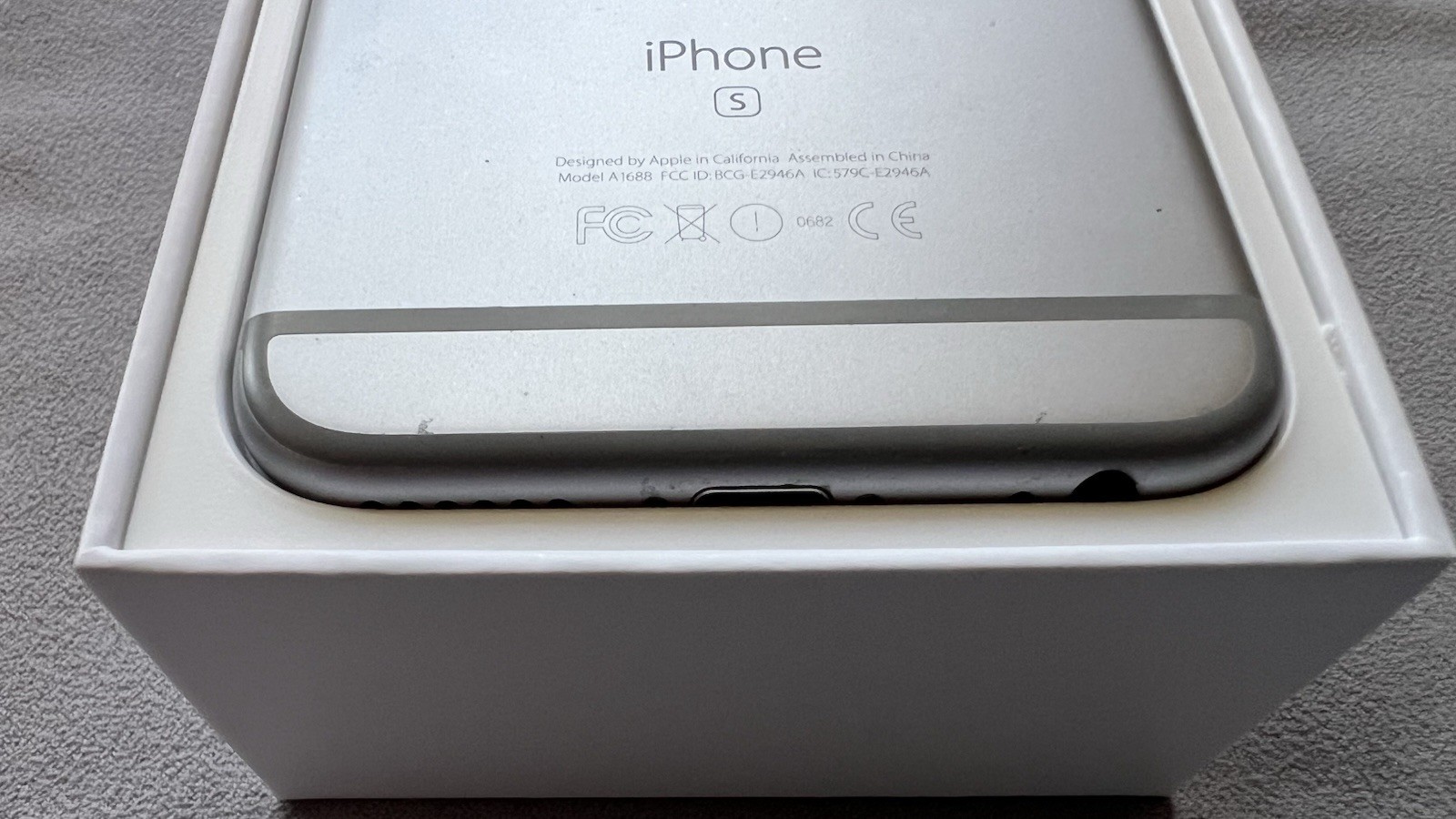 Apple iPhone 6s 64GB Space Gray A1688 – 85% Battery – Factory Unlocked w Box