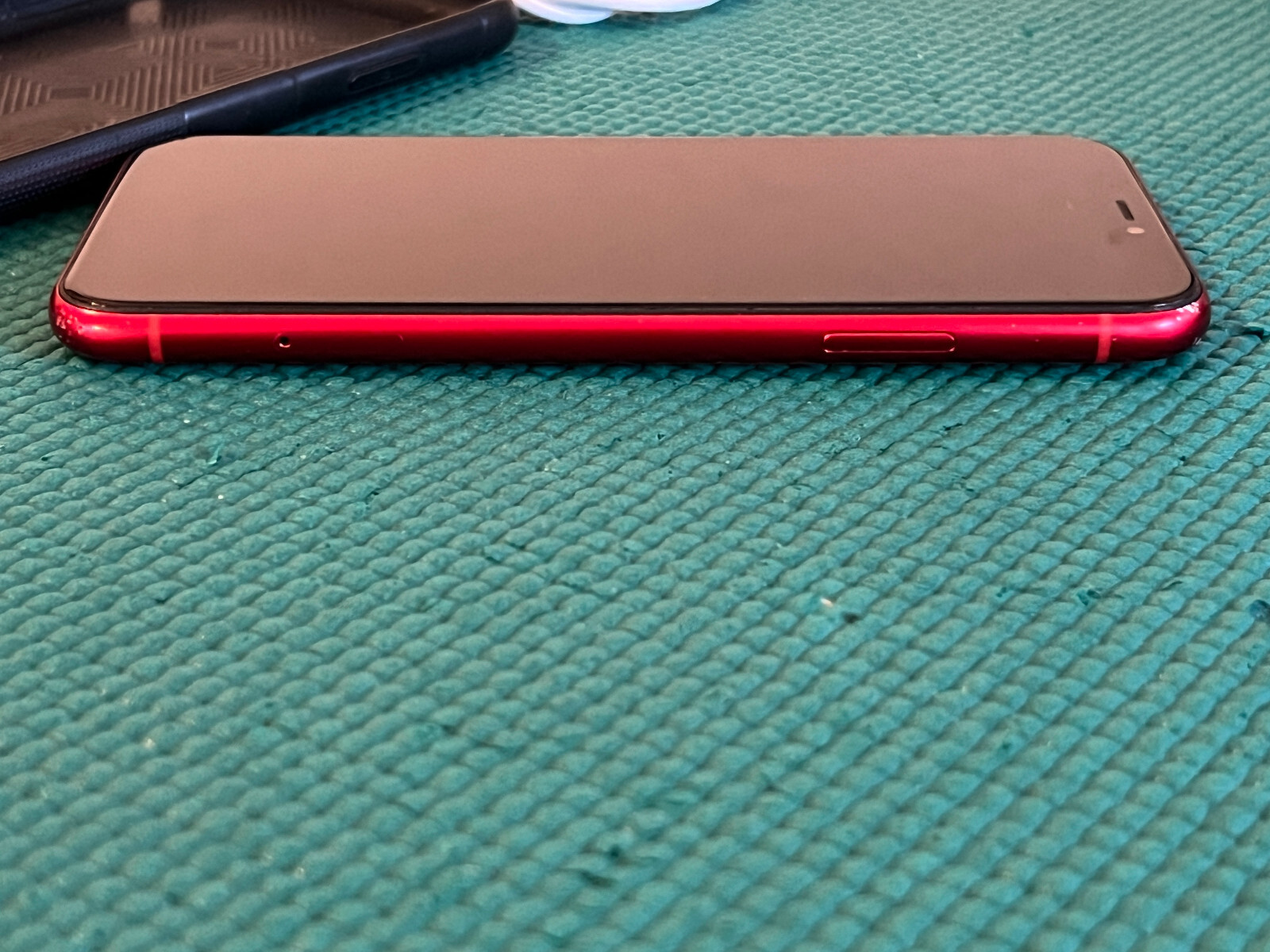 Apple iPhone XR – 64GB – Red (Unlocked) A1984 CDMA + GSM