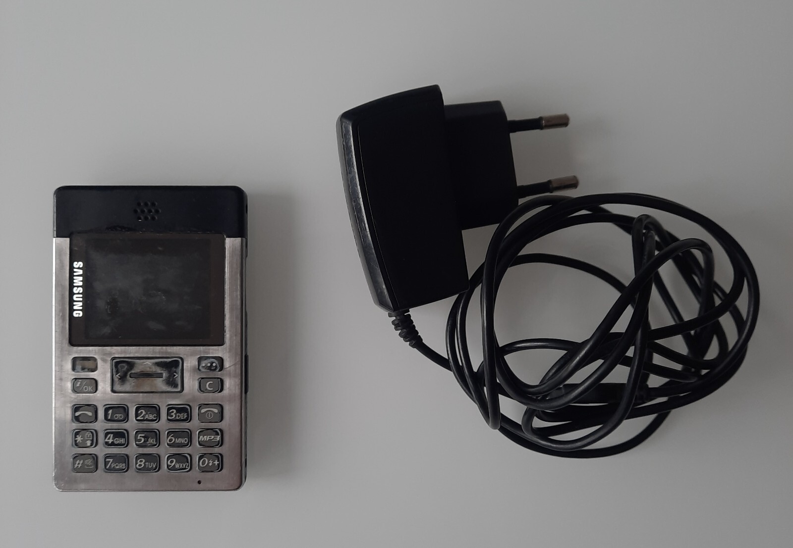 Samsung SGH P300 – Unlocked – Original Classic Full Working Phone