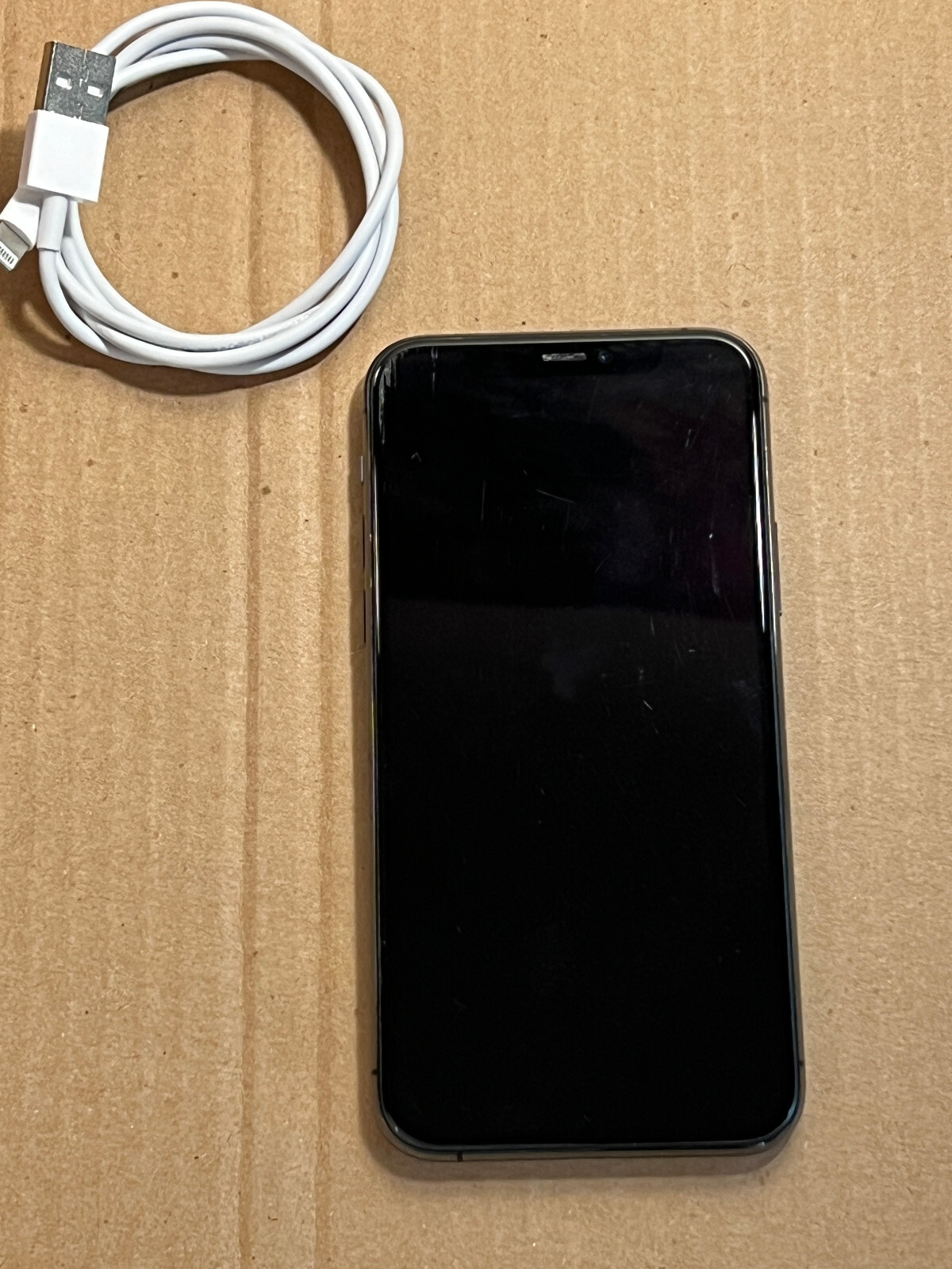Apple iPhone 11 Pro – 256GB – Space Gray Unlocked A2160 (CDMA + GSM) Read