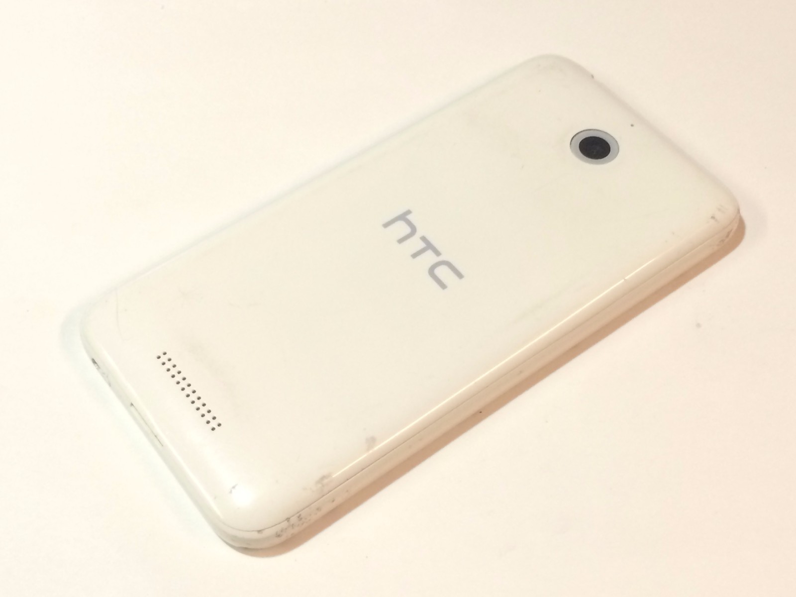 HTC Desire 510 – 4GB – White (Boost Mobile) Smartphone (cracked)