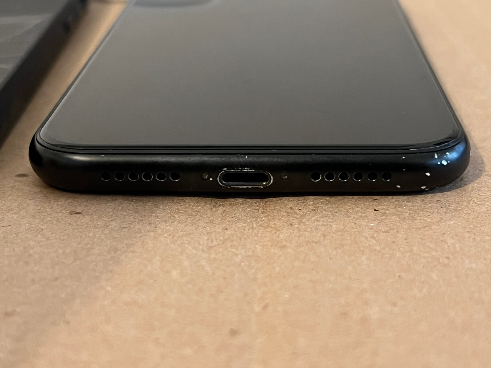 Apple iPhone XR – 64GB – Black (unlocked) A1984 (CDMA + GSM) Read
