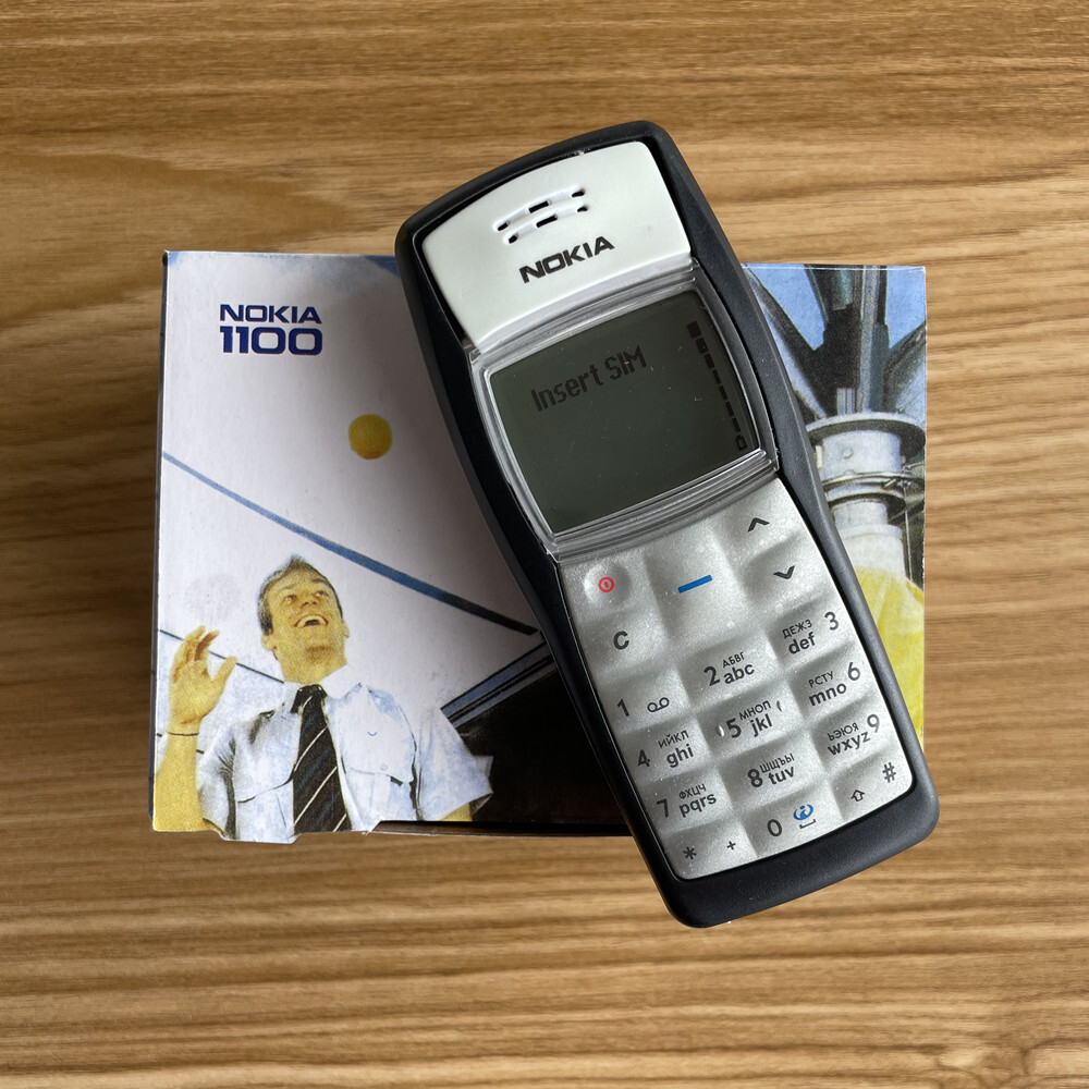 Unlocked Nokia 1100 GSM900/1800MHz Cell phone Cheap Genuine Black Free Shipping