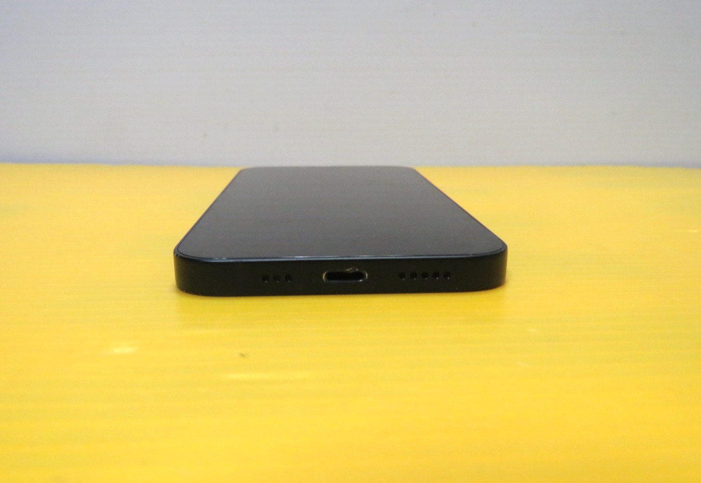 Apple iPhone 14 MPUA3LL/A 128GB Midnight Black read wifi only sold AS IS !!!