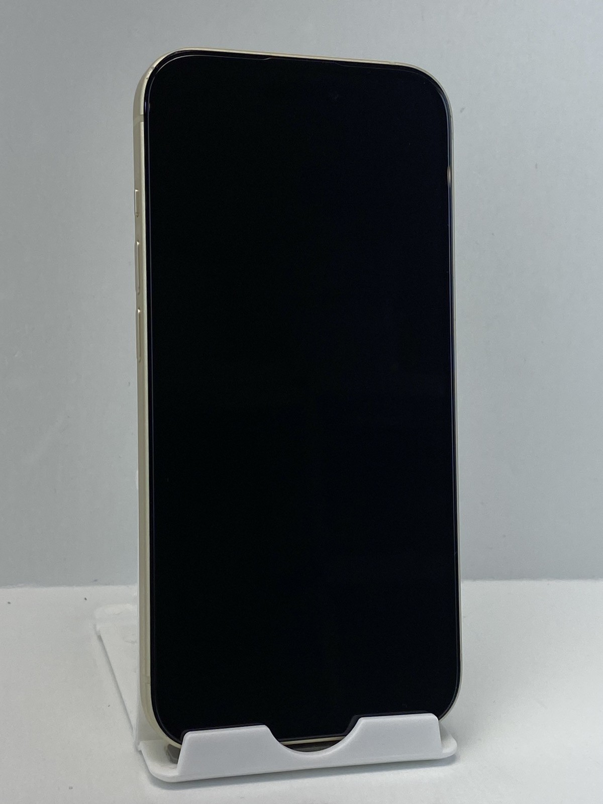 Apple iPhone 15 A2846 128GB Yellow 98% battery health Unlocked phone