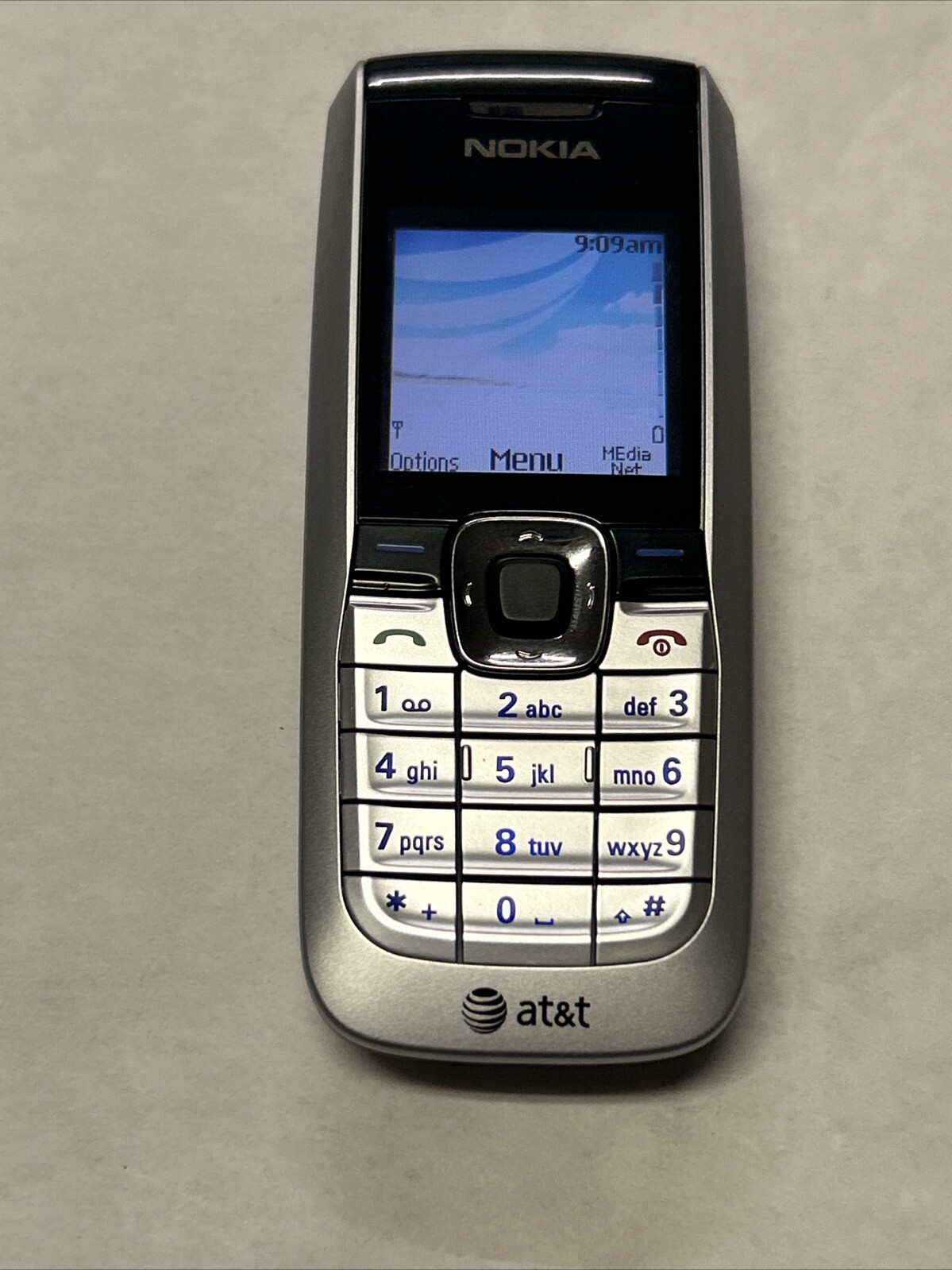 Nokia 2610 (AT&T) Silver Candybar Cellphone Works, Small Easy To Carry