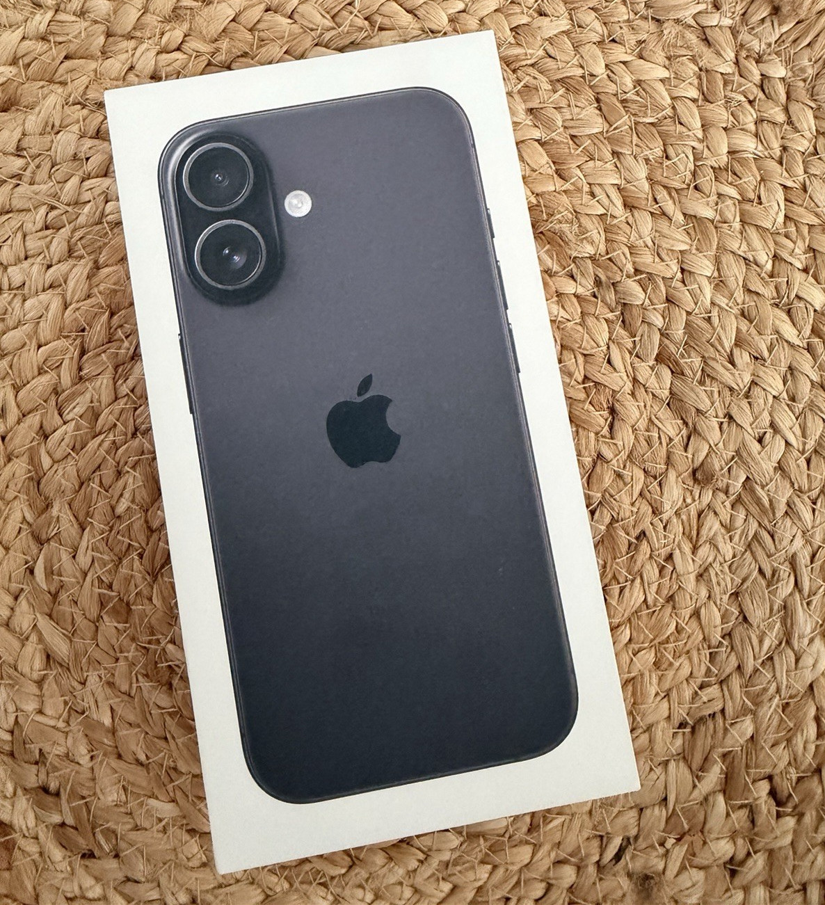 Apple iPhone 16 128GB Unlocked Black 6.1in iOS Smartphone 12MP Camera