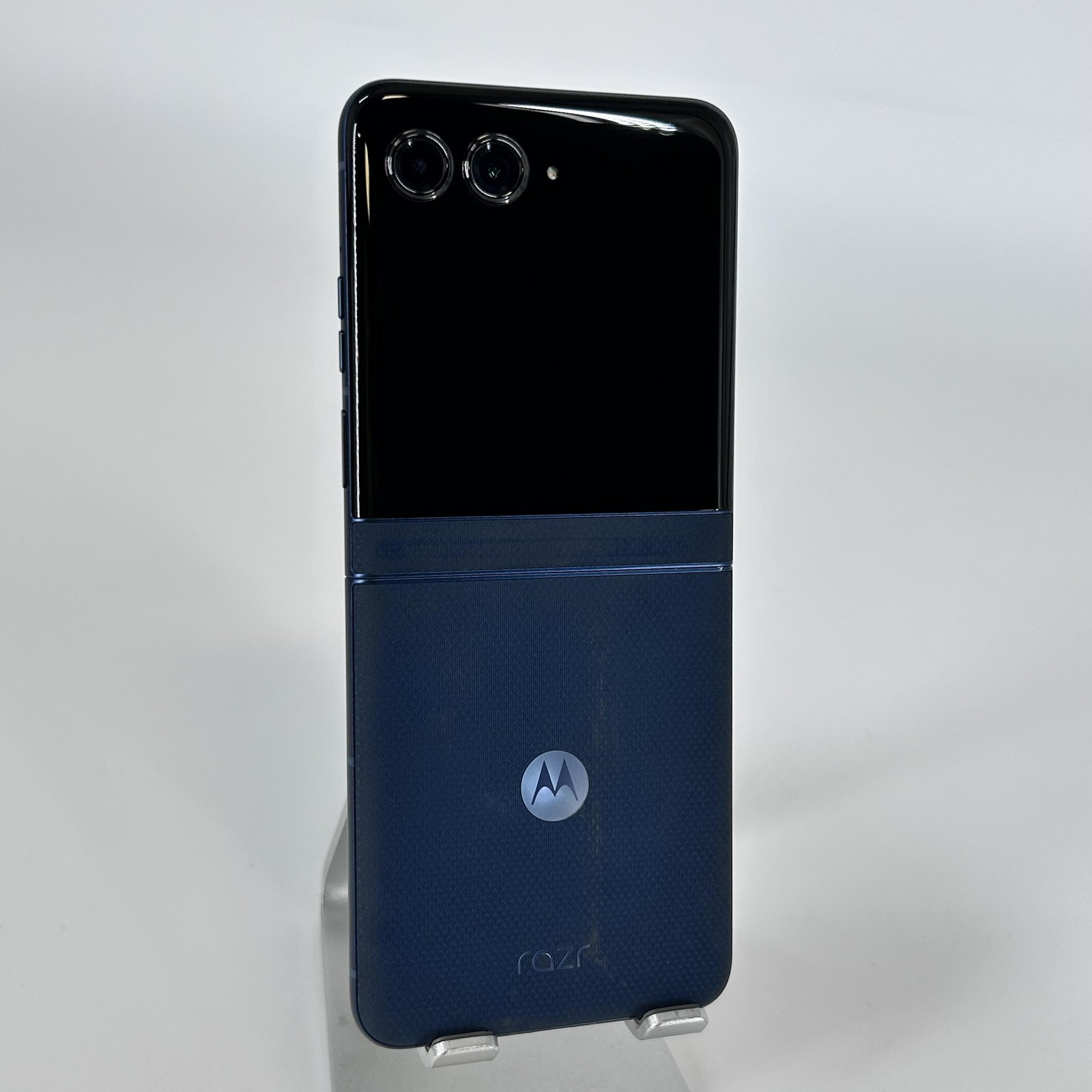Motorola Razr (2025) Gibraltar Sea 256GB – Spectrum – Good Condition