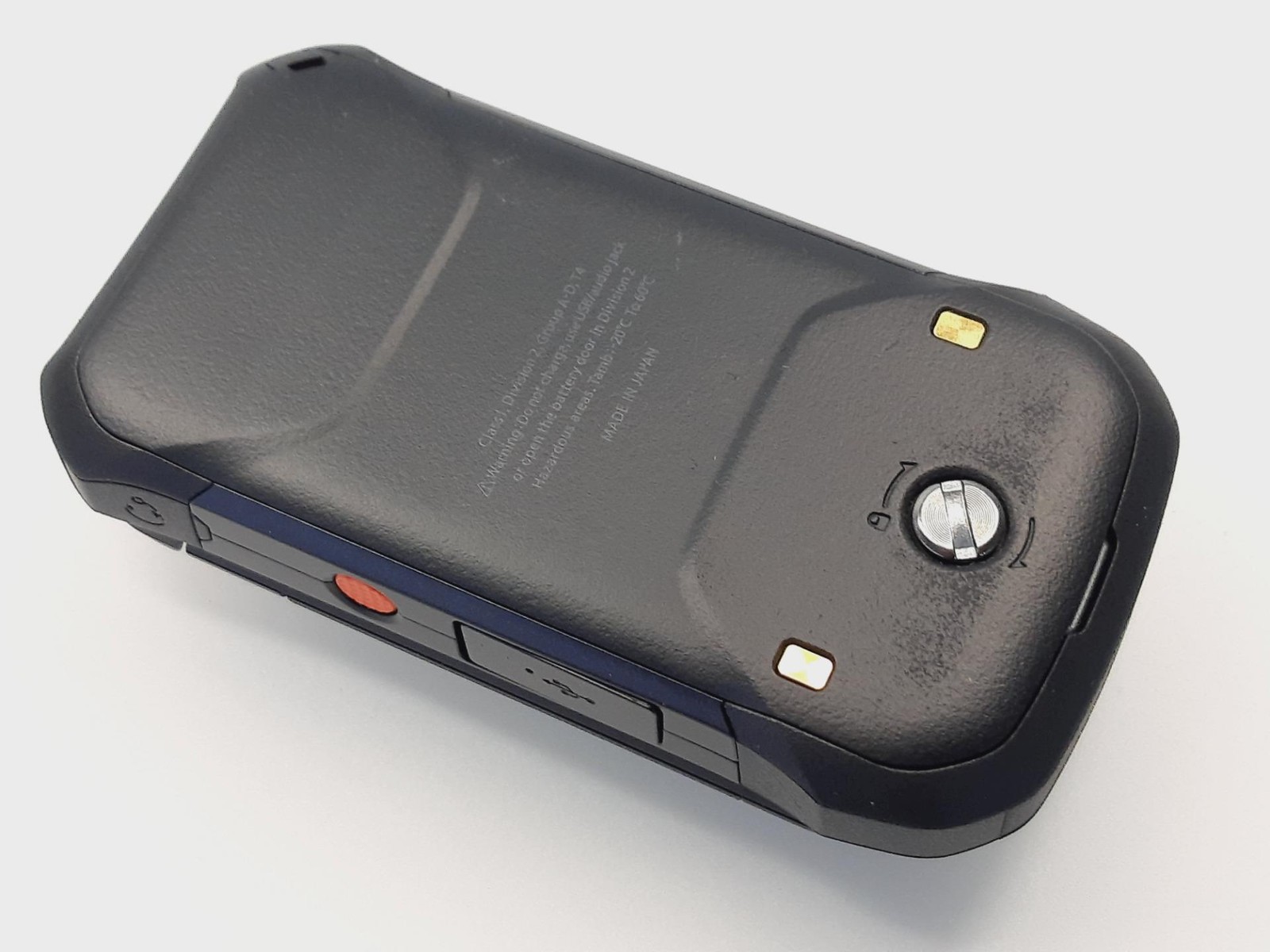 Unlocked Kyocera DuraXA Equip (E4831) Flip camera Phone – 16GB/Black