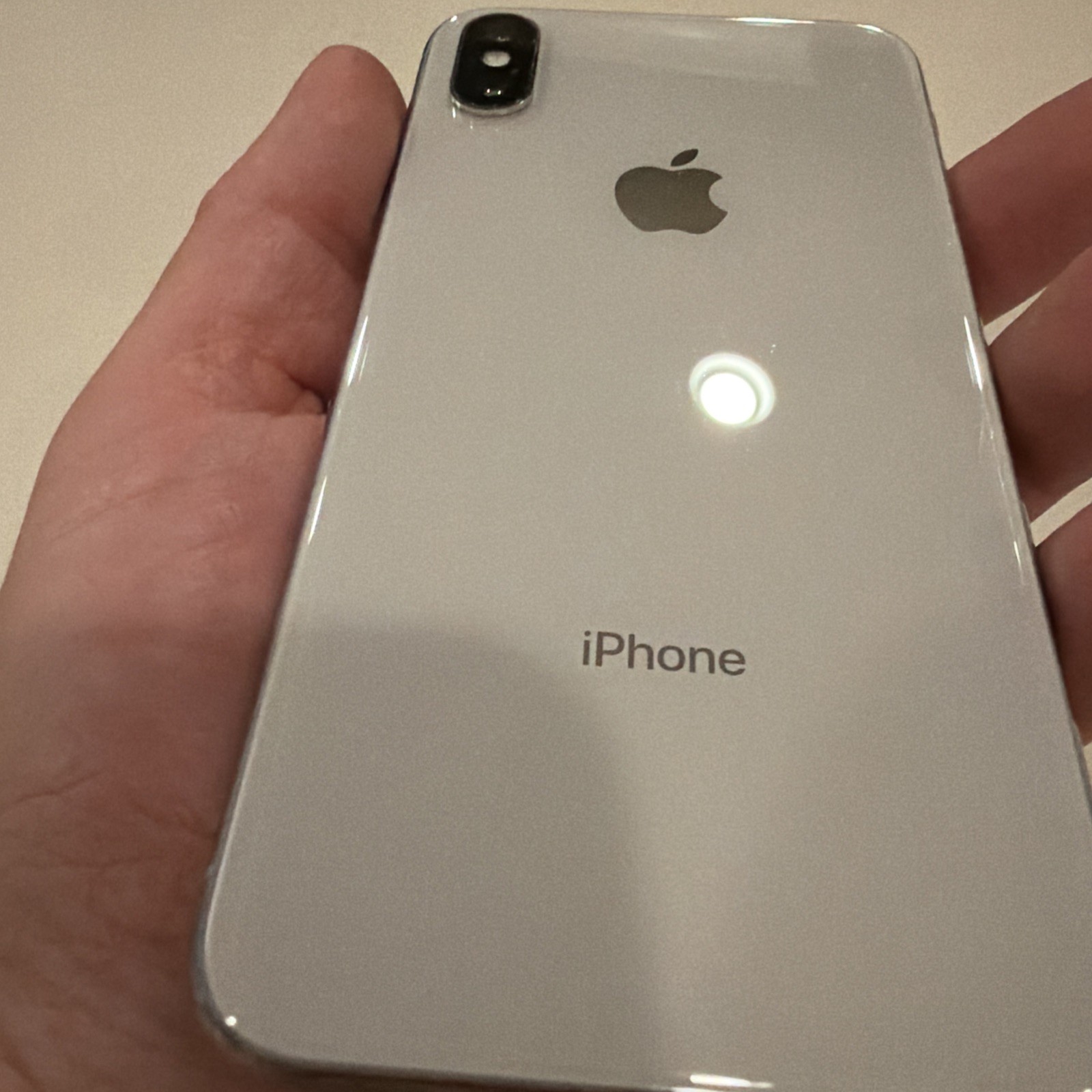 Apple iPhone X 64GB A1865 Silver (Unlocked) Smartphone