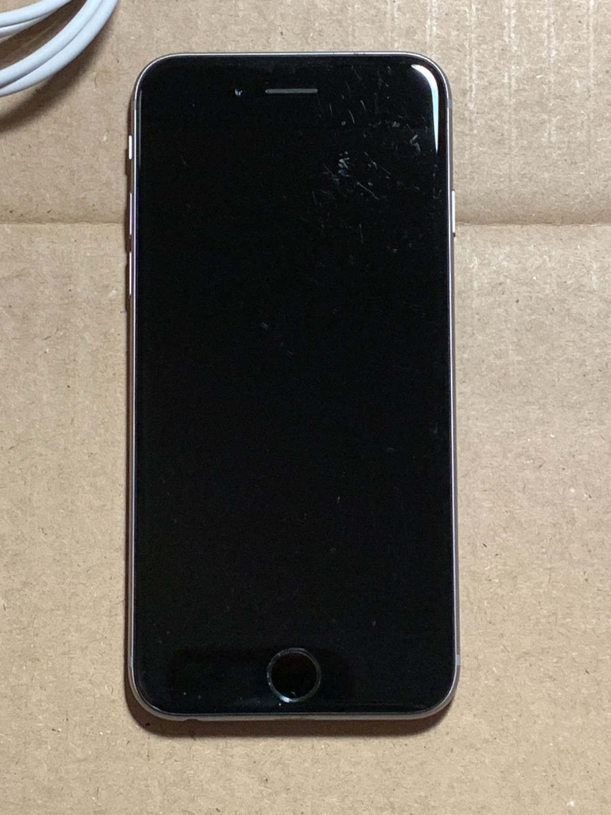 Apple iPhone 6 – 16GB Space Gray (Unlocked) A1586