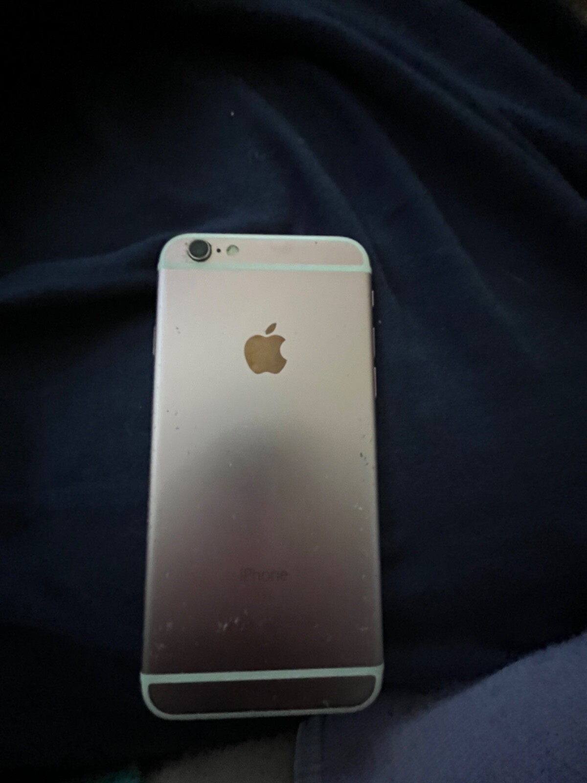 Apple iPhone 6s – 64GB – Gold (AT&T) A1633 (CDMA + GSM)