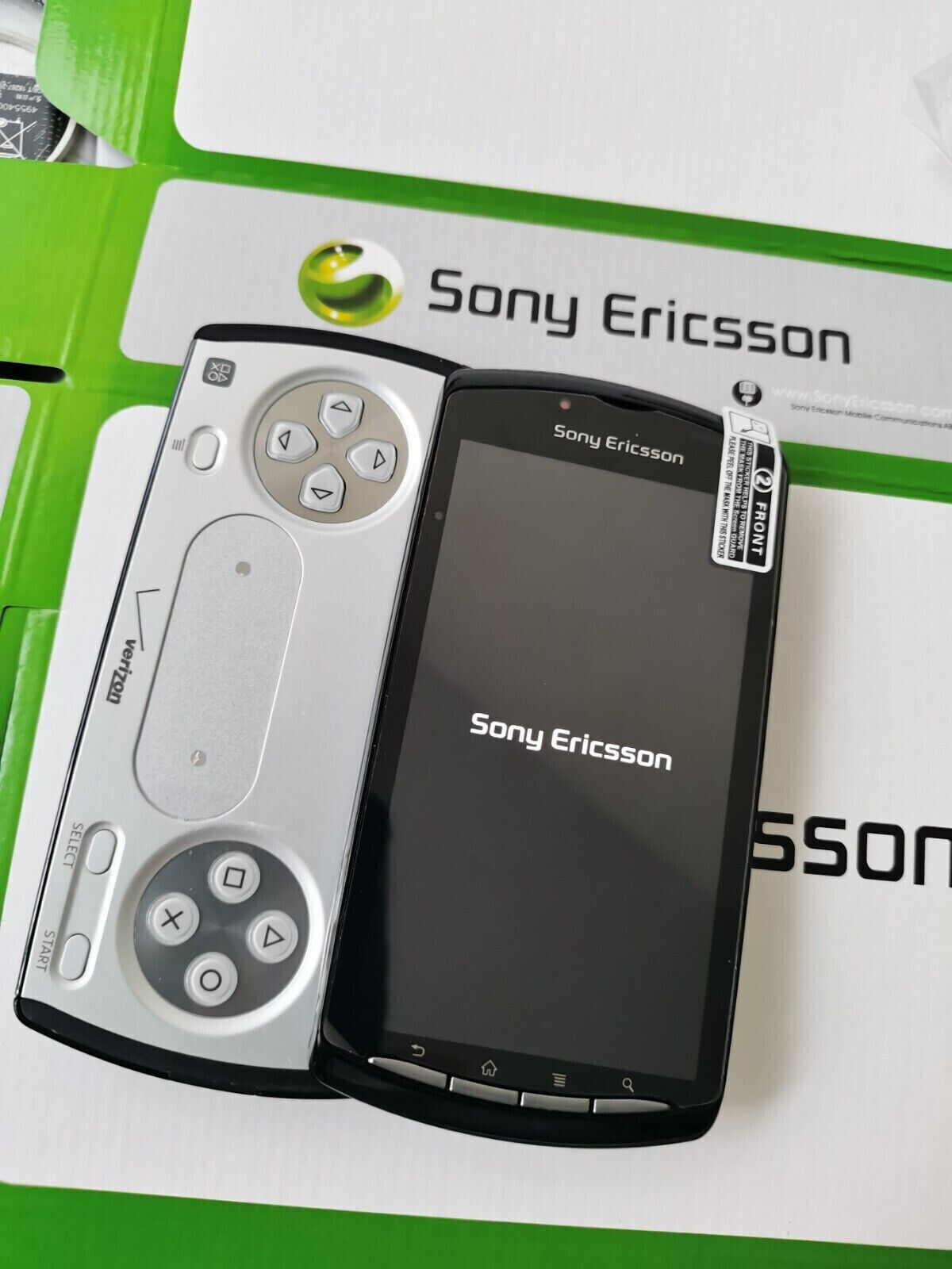 Sony Ericsson XPERIA PLAY R800i Black White Android Game GSM Unlocked Smartphone