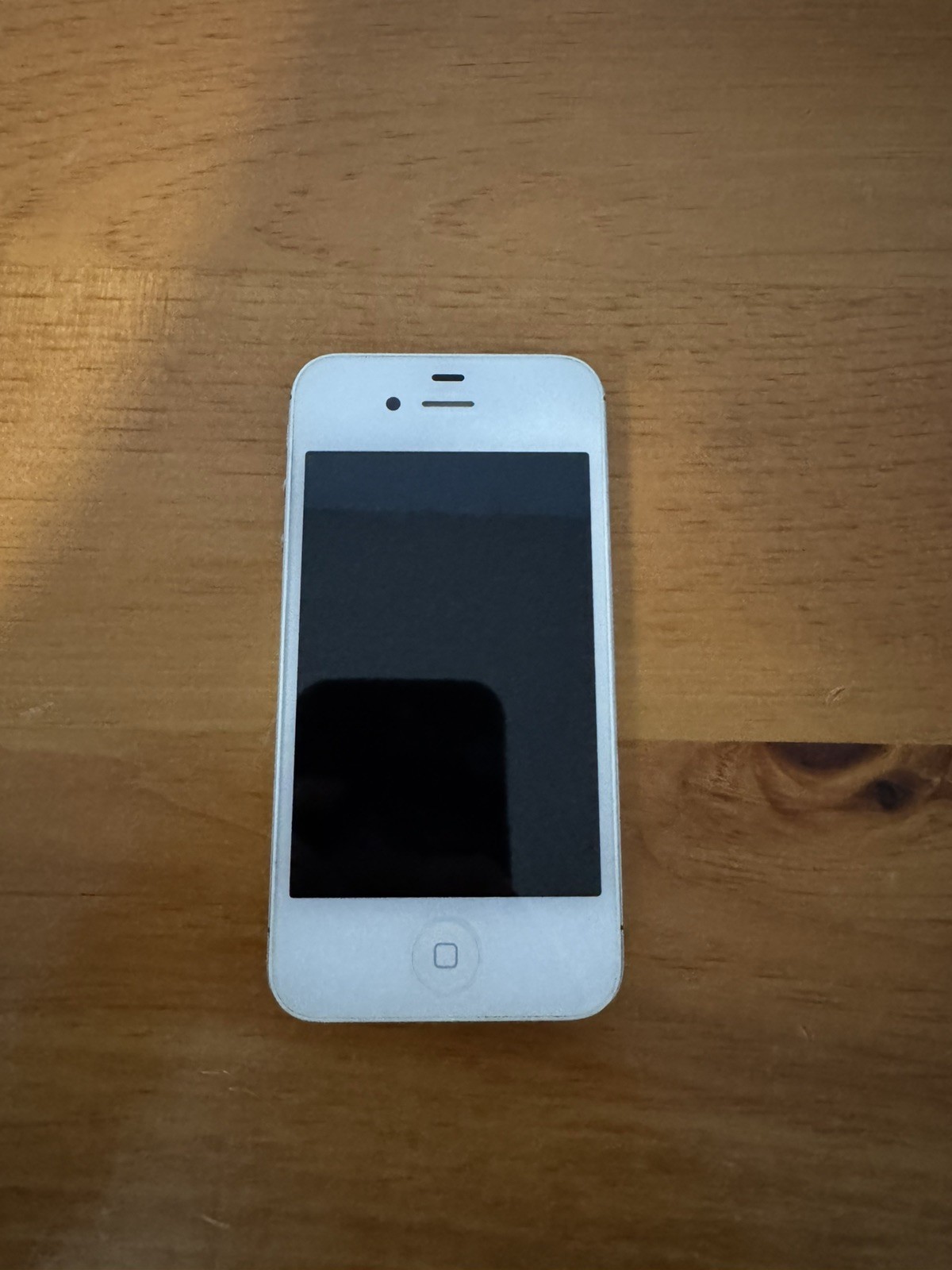 Apple iPhone 4 – 8GB- White – Unlocked CDMA Model: A1349
