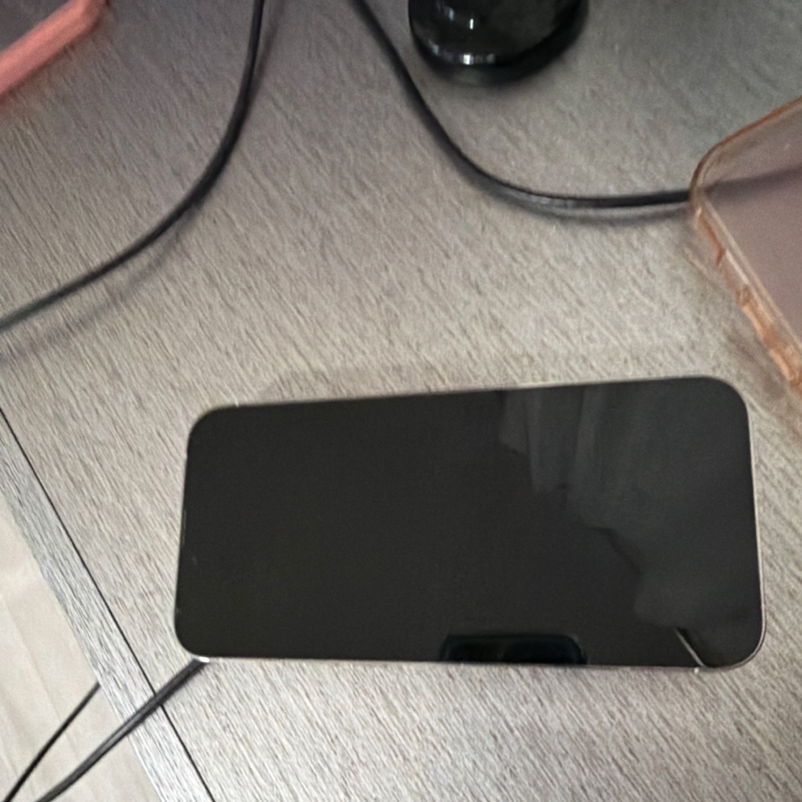 Apple Smartphone Black Bar Style